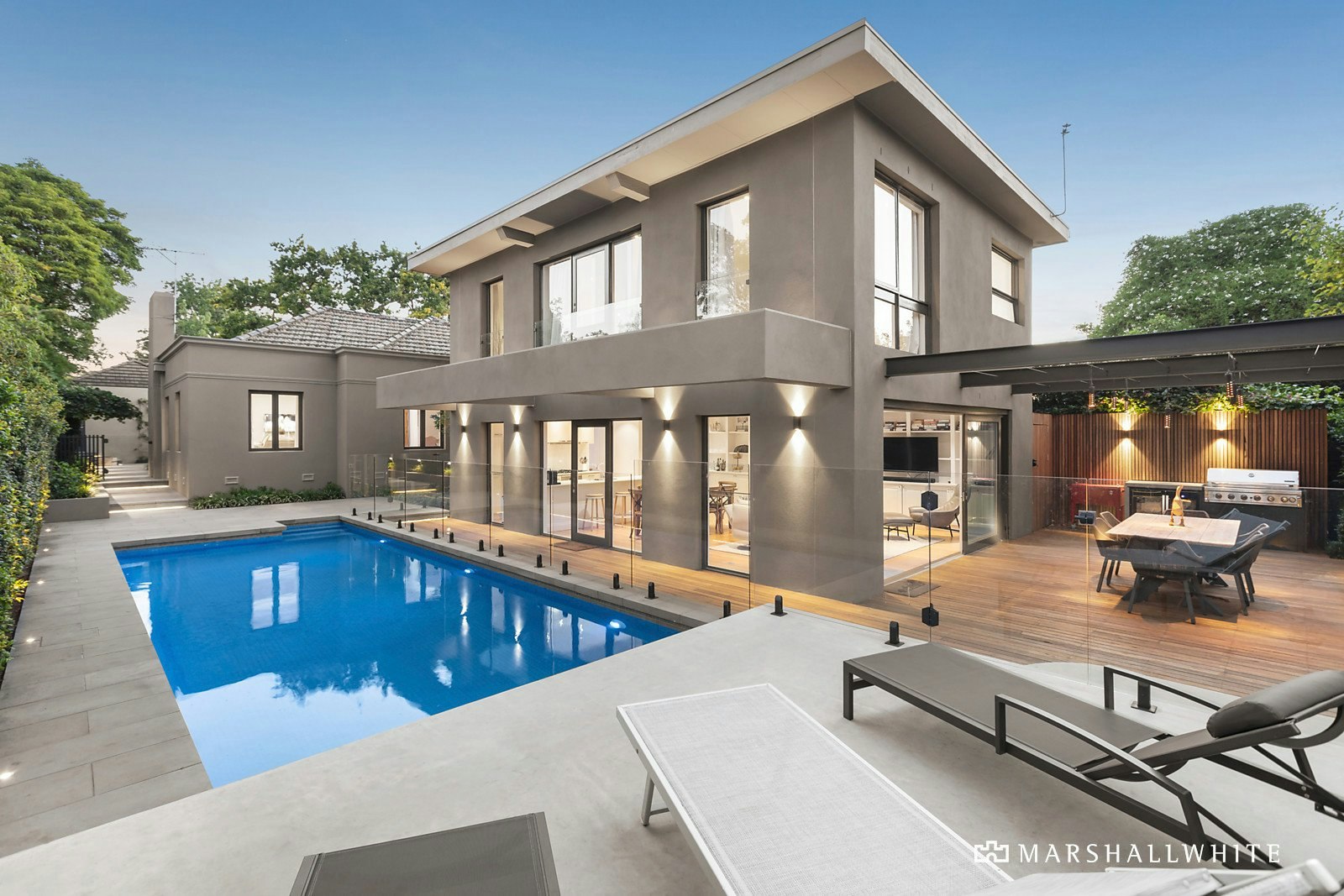 15 Dundonald Avenue, Malvern East, VIC