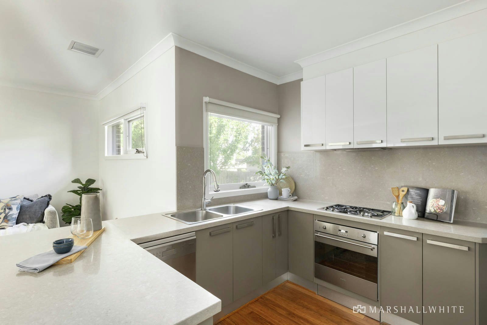1/25 Newton Street, Surrey Hills, VIC