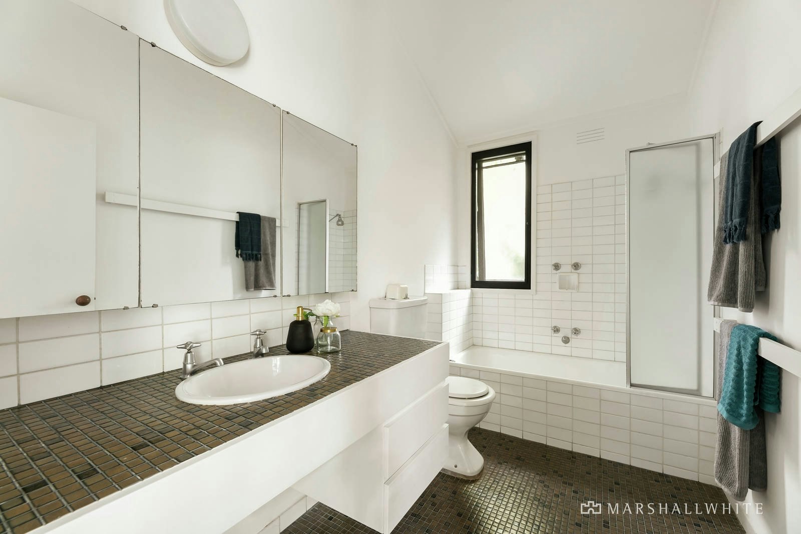 1 Salford Avenue, Balwyn, VIC