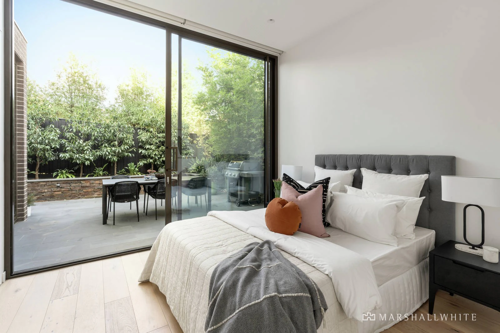 2/172 Prospect Hill Road, Canterbury, VIC