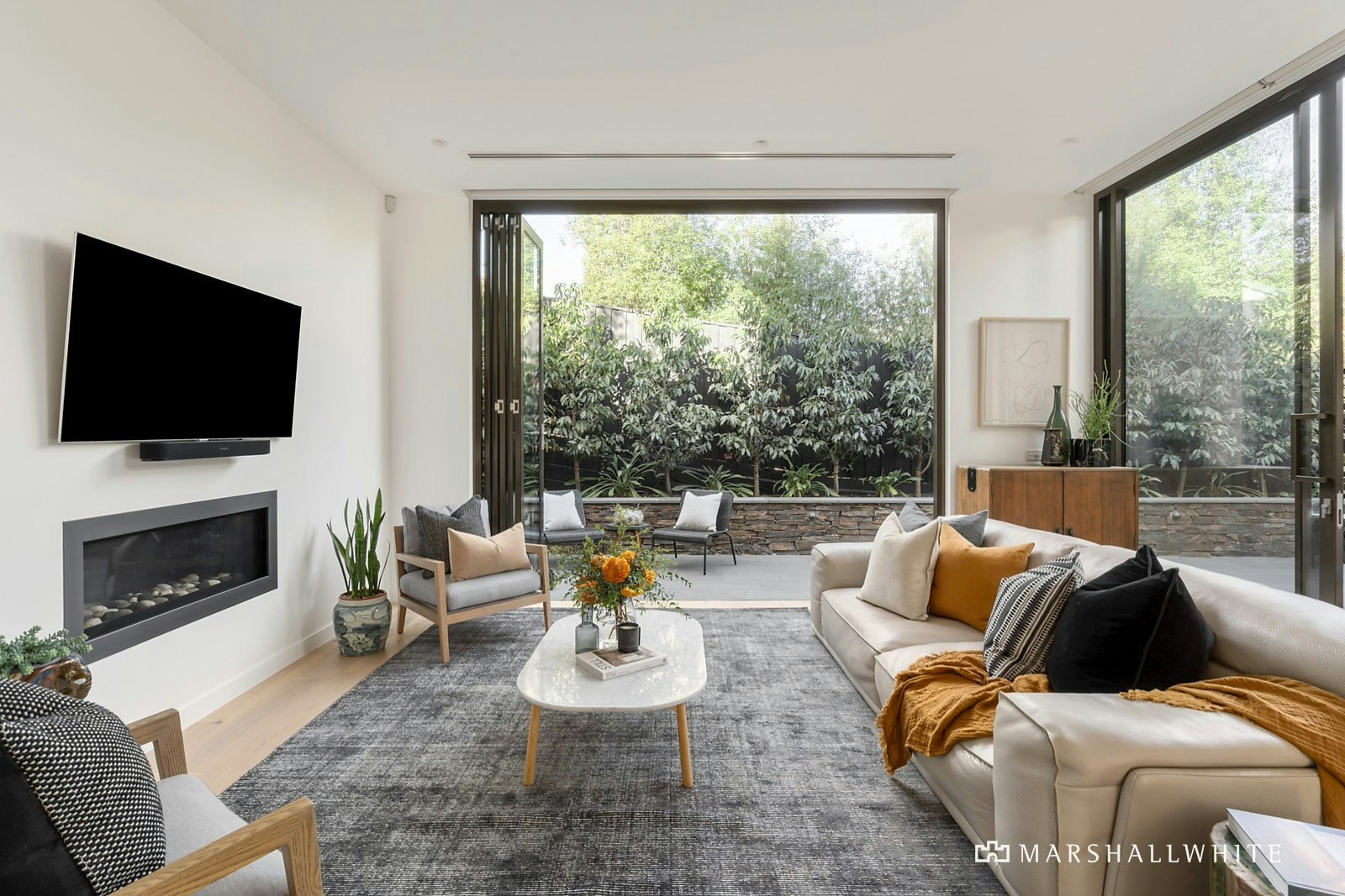 2/172 Prospect Hill Road, Canterbury, VIC