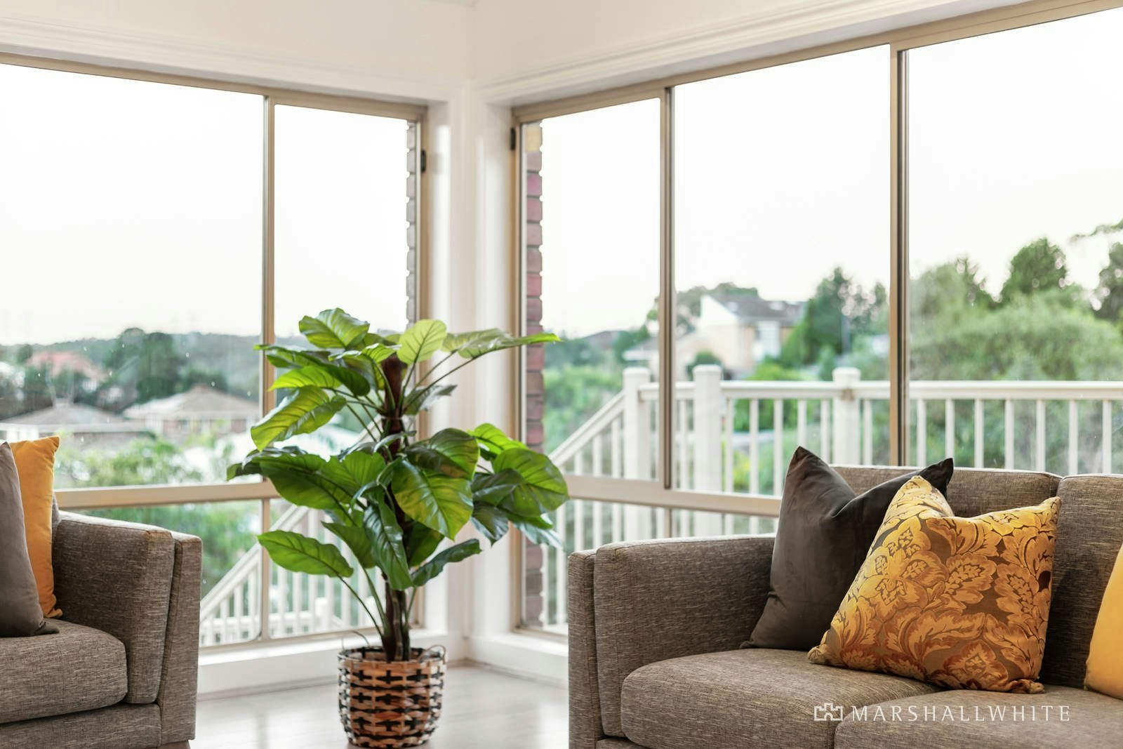 16 Pine Hill Drive, Doncaster East, VIC