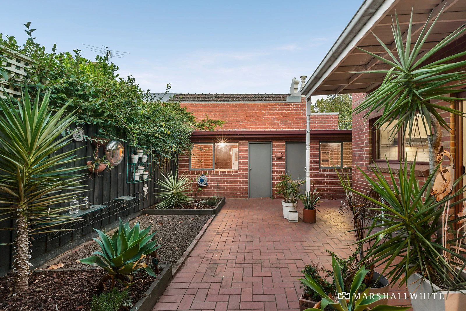 83 Kerferd Road, Albert Park, VIC