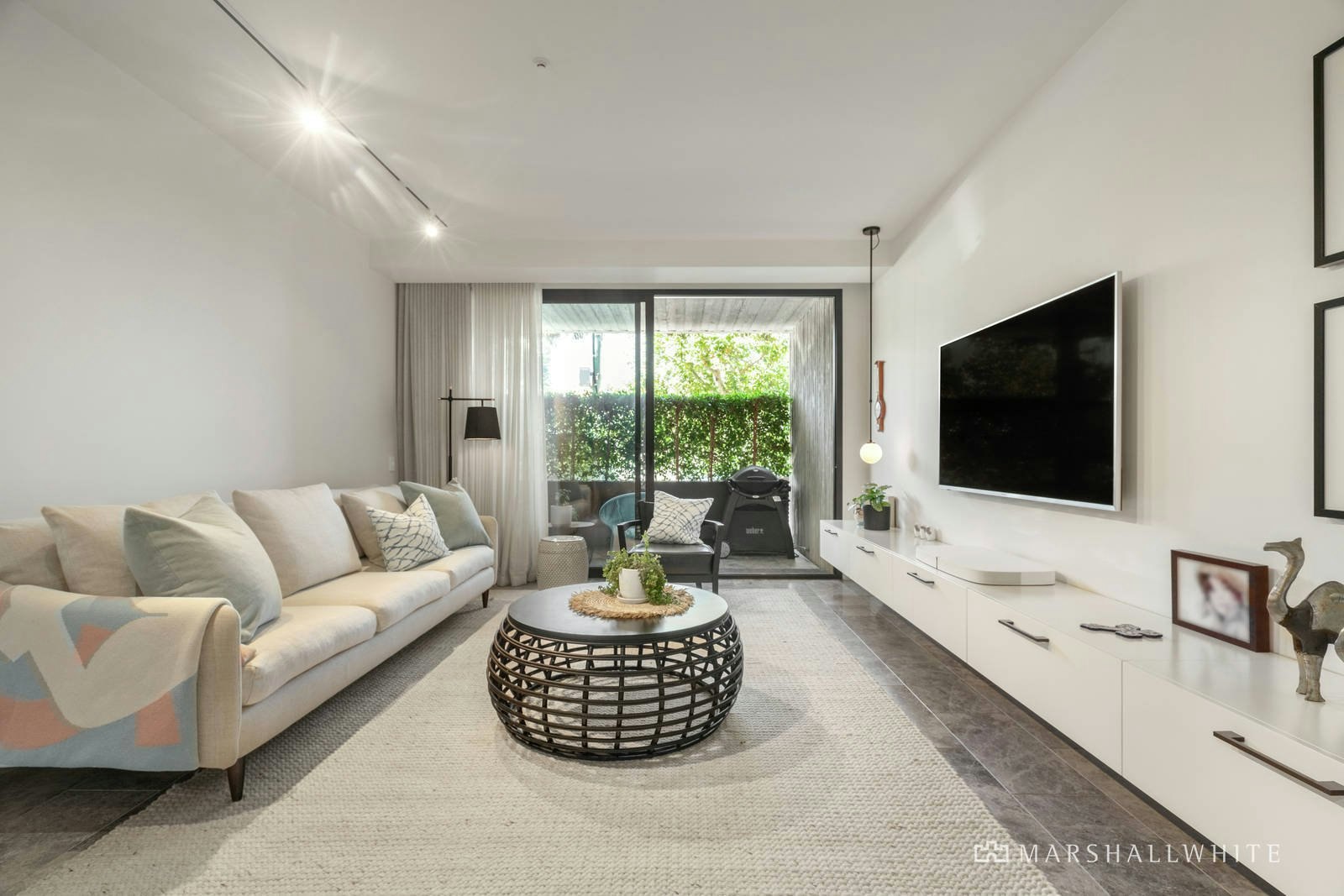 3/2 Pine Avenue, Elwood, VIC