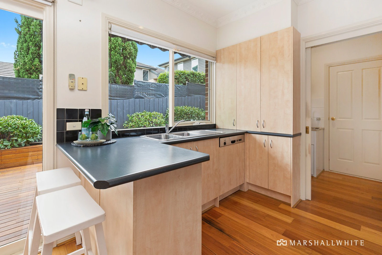3/7 Lucerne Avenue, Mornington, VIC