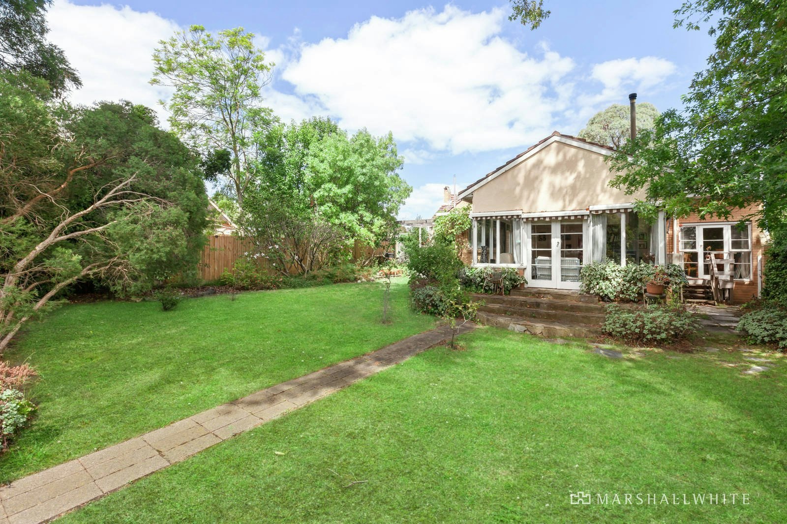 1 Annetta Avenue, Ashburton, VIC