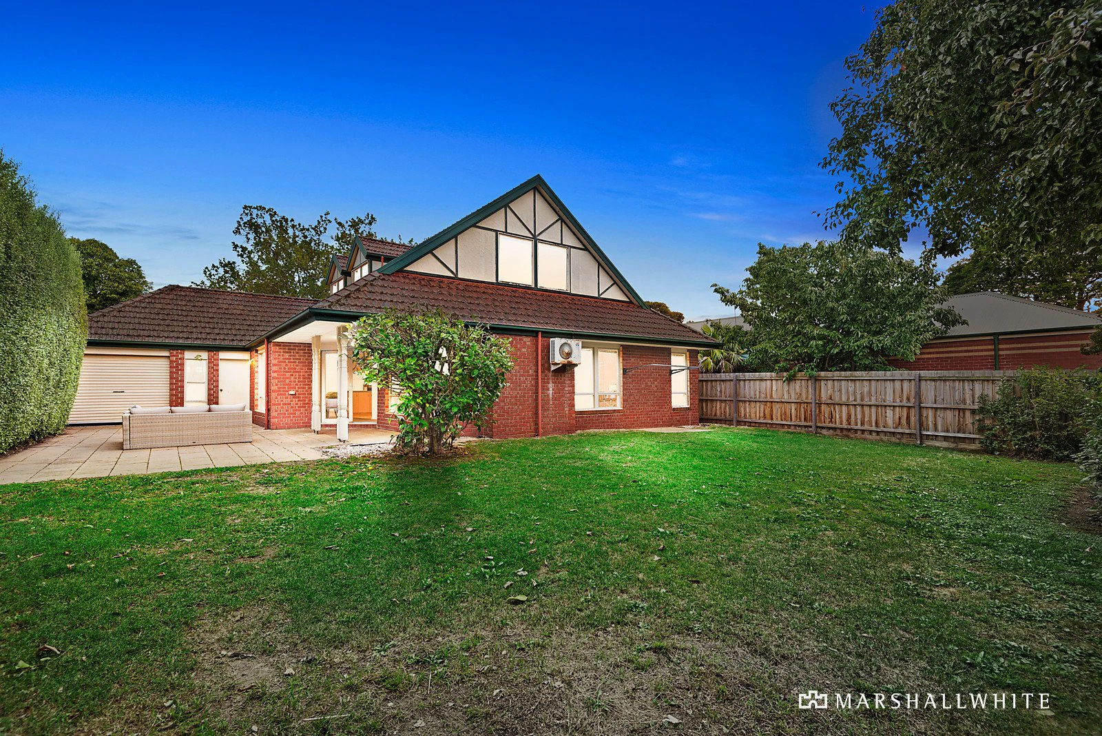 9 Leeds Street, Canterbury, VIC