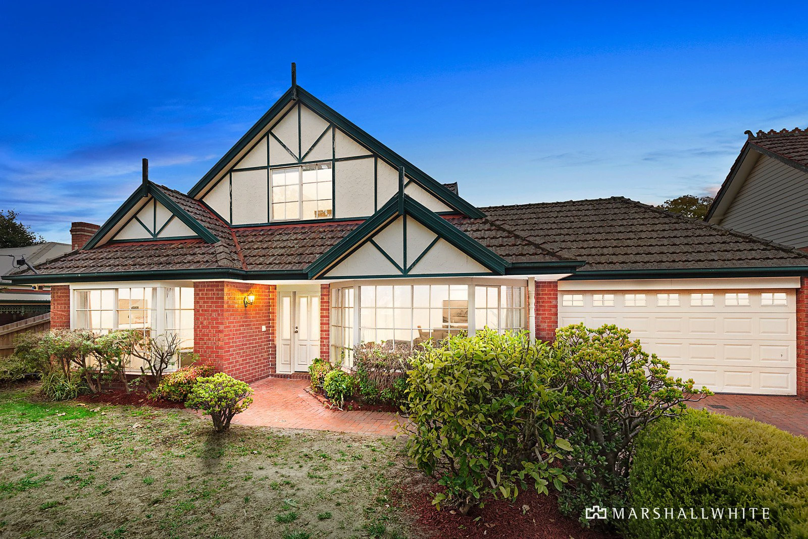 9 Leeds Street, Canterbury, VIC