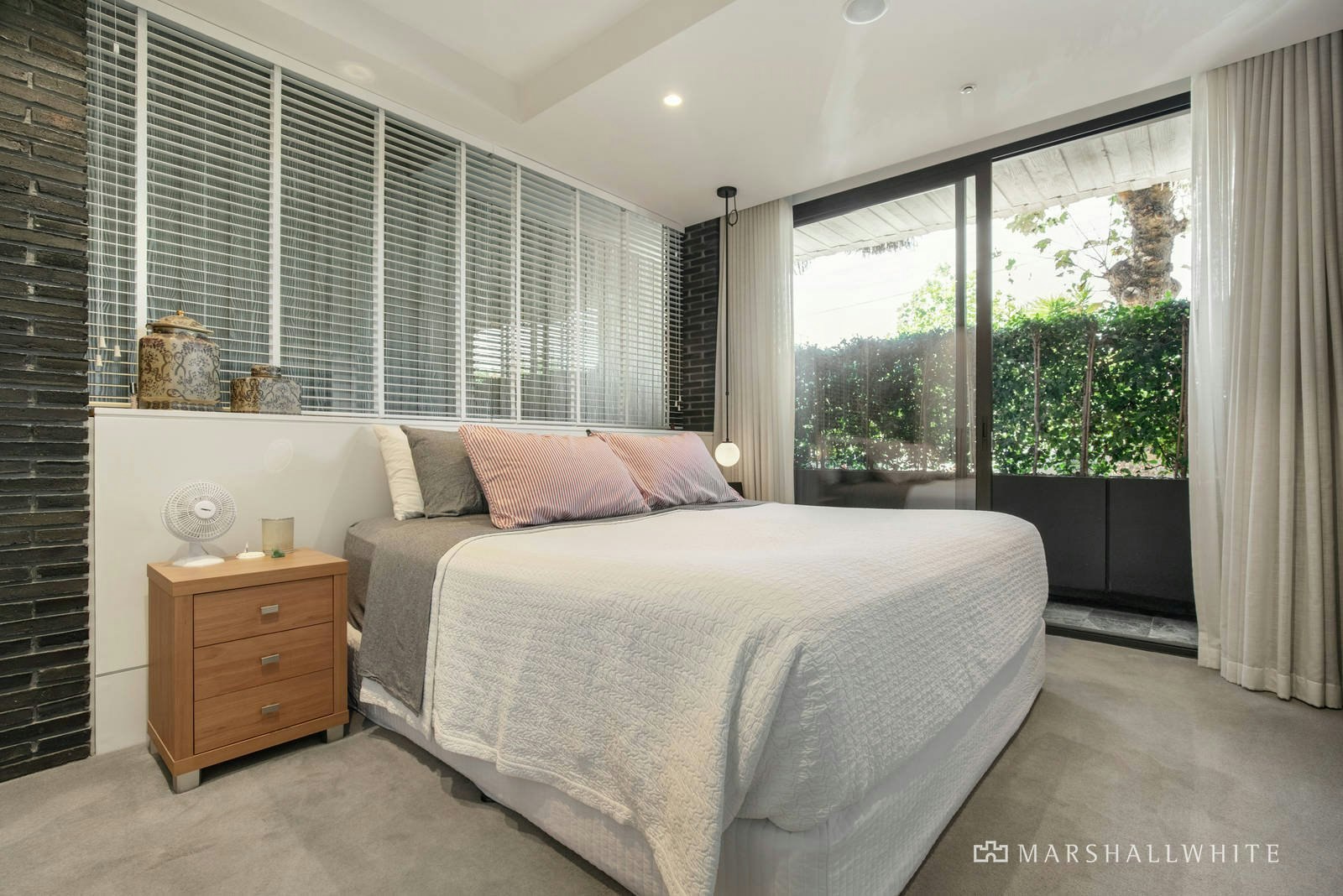 3/2 Pine Avenue, Elwood, VIC