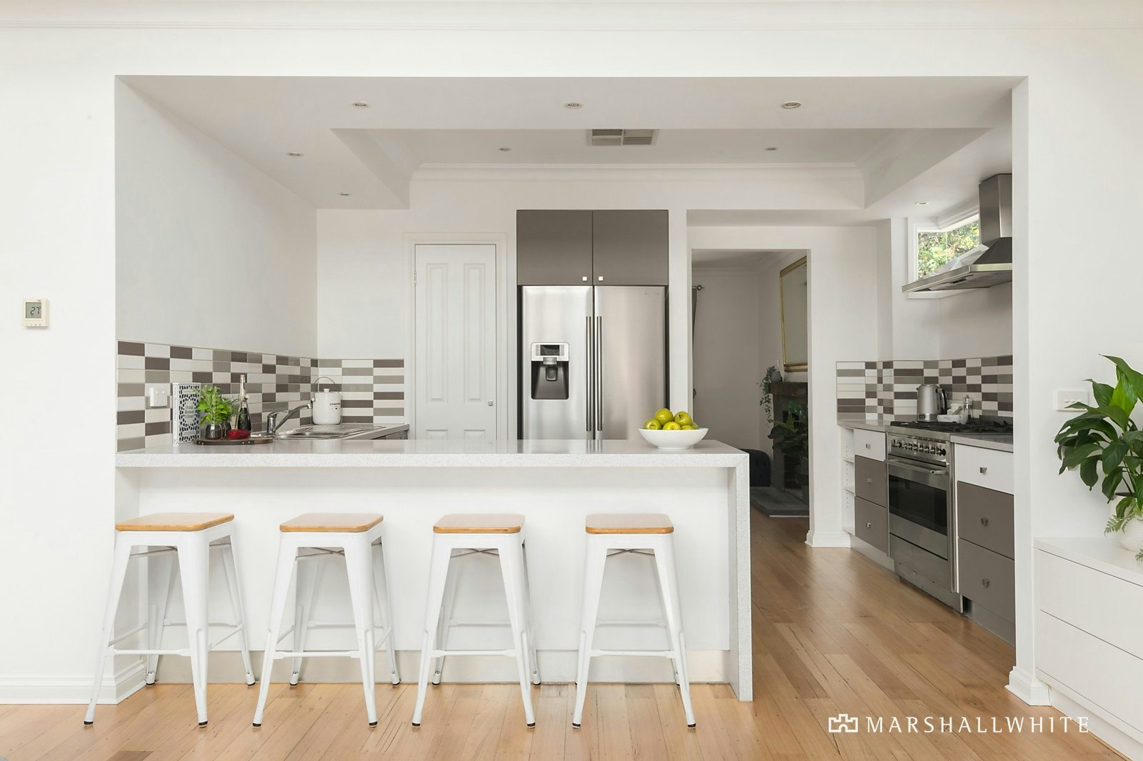 44 Swan Street, Blackburn South, VIC