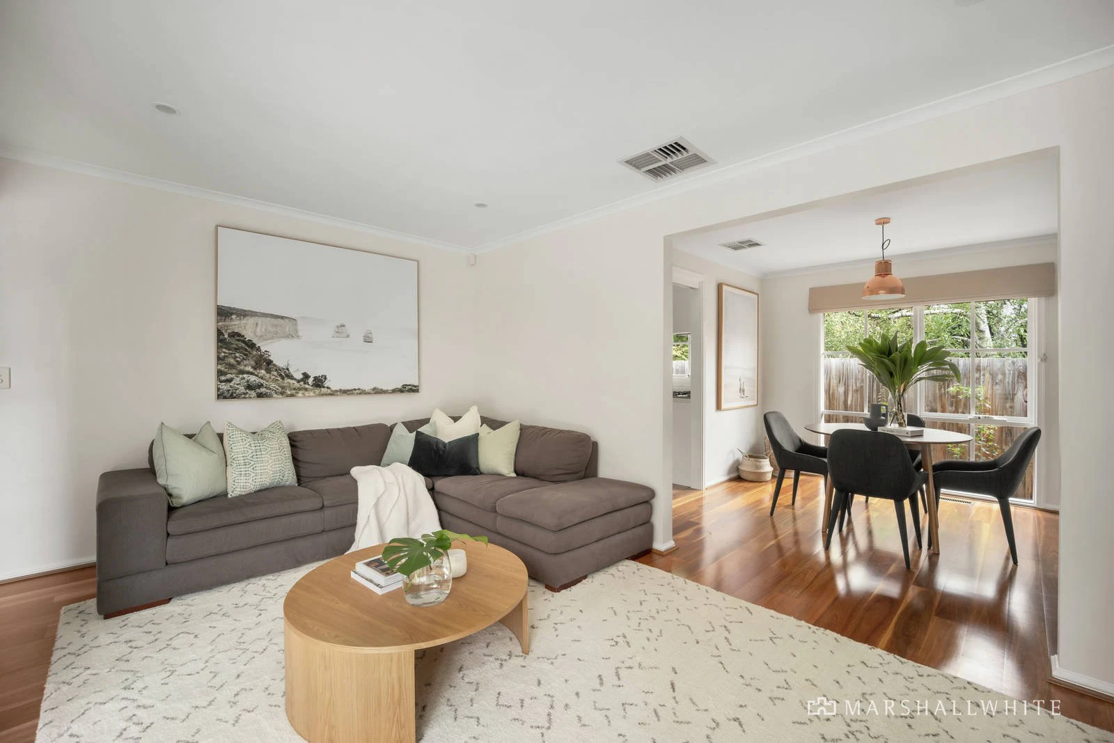 2/16 Wallace Road, Burwood, VIC