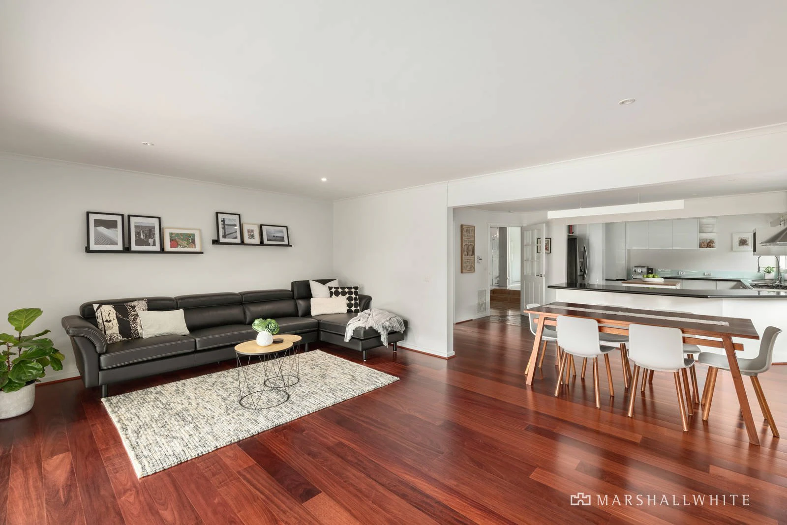 10 Myrniong Street, Glen Iris, VIC