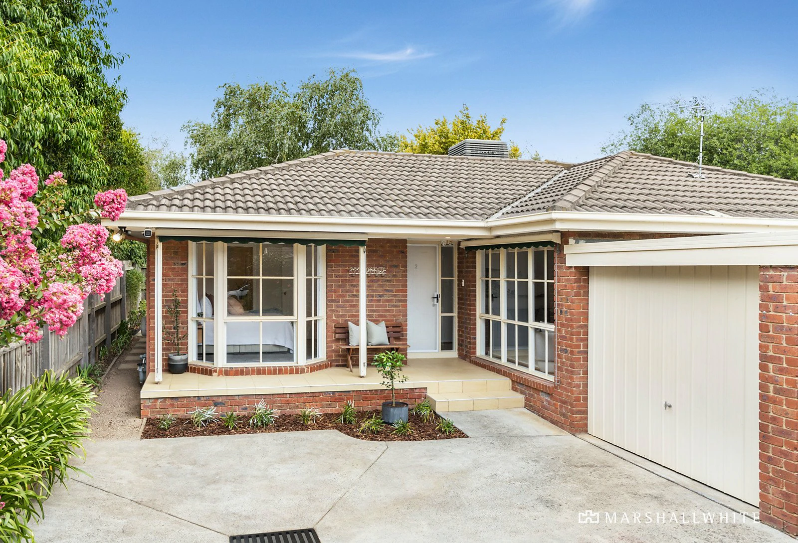 2/16 Wallace Road, Burwood, VIC