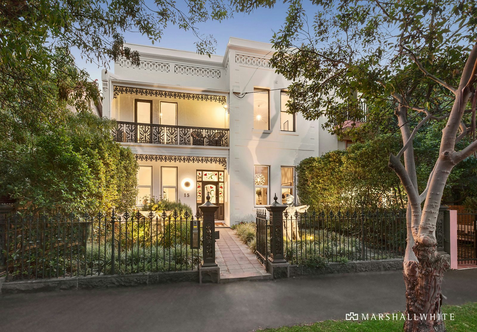 15 Loch Street, St Kilda West, VIC