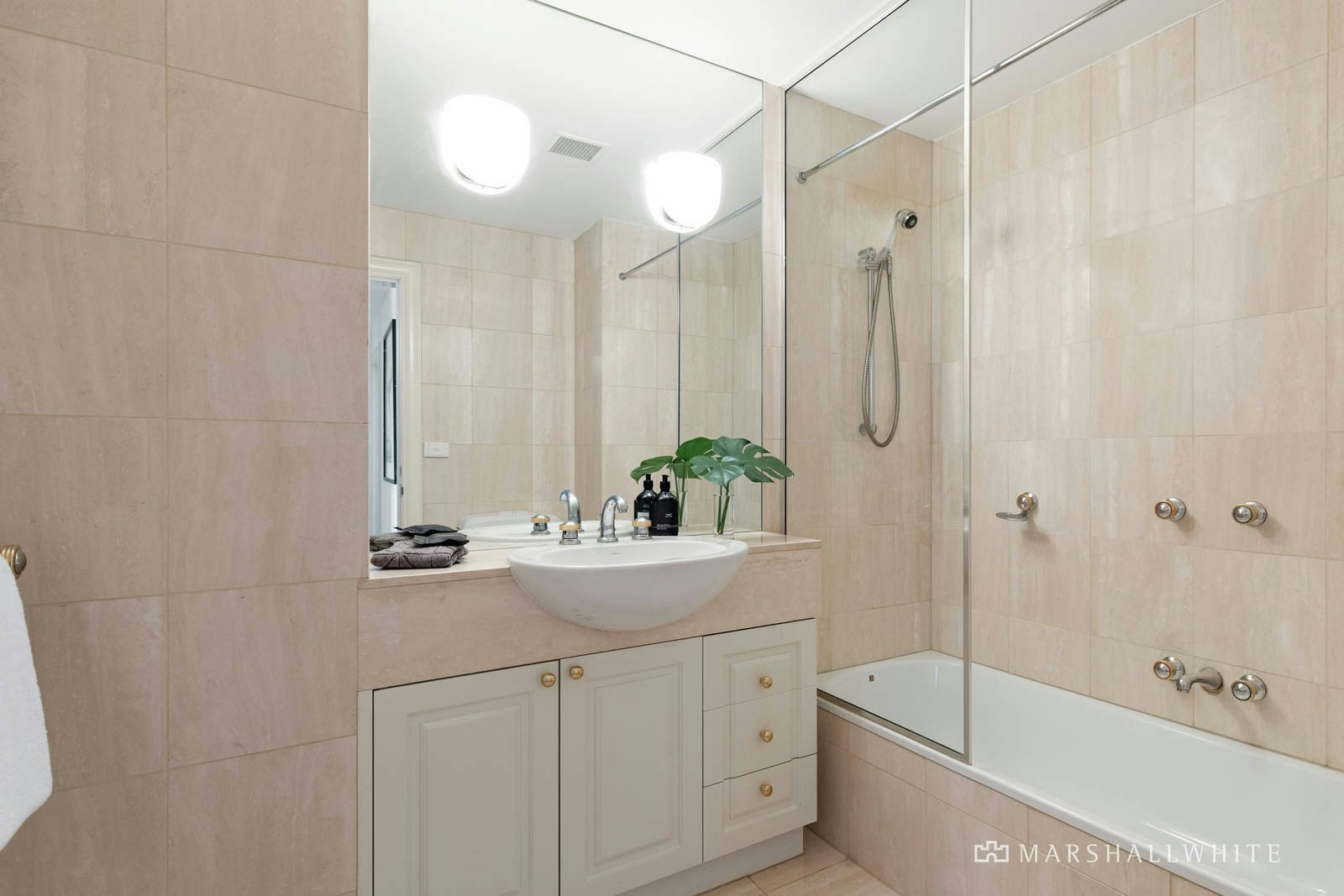 29/380 Toorak Road, South Yarra, VIC