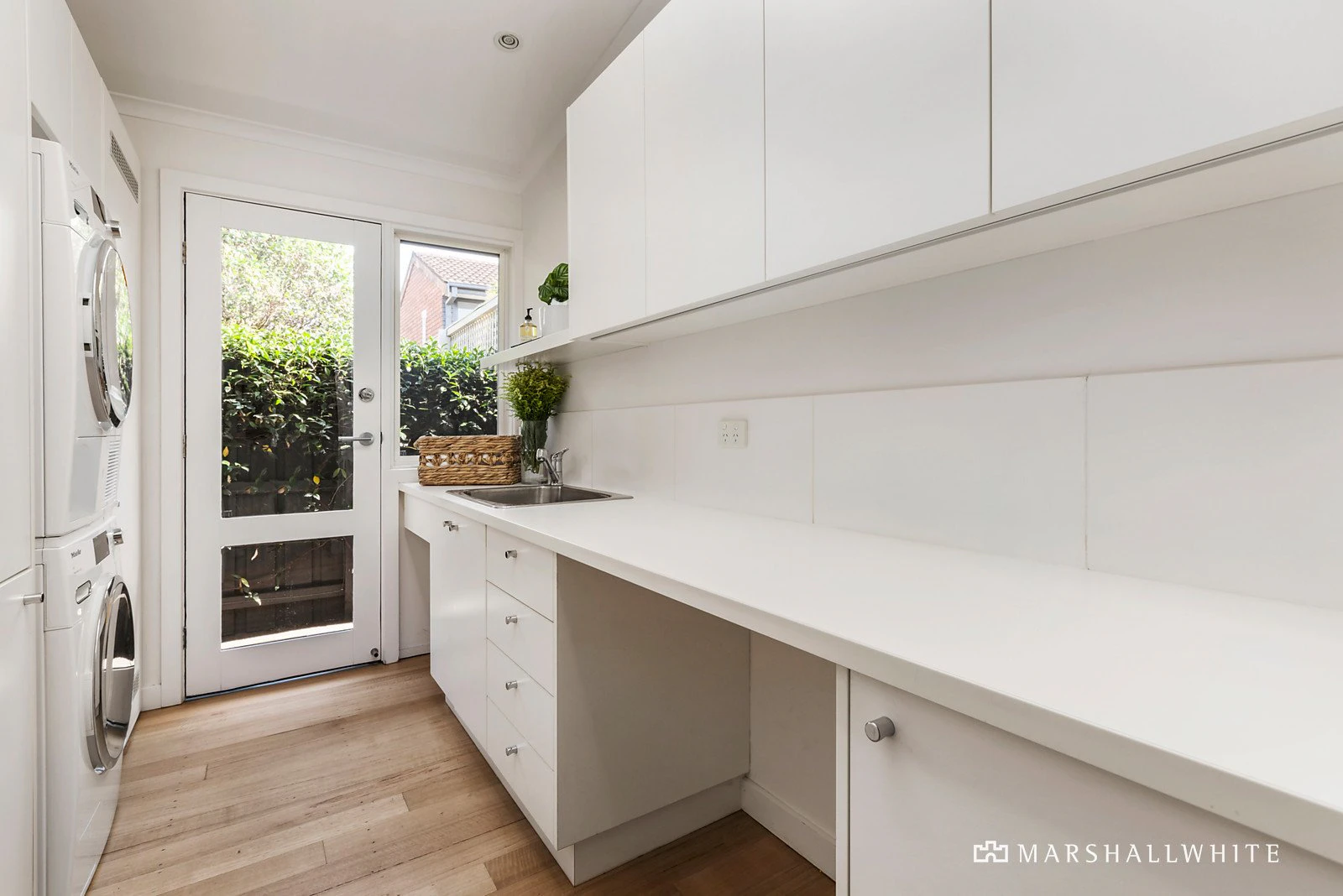 11 Bradford Avenue, Kew, VIC