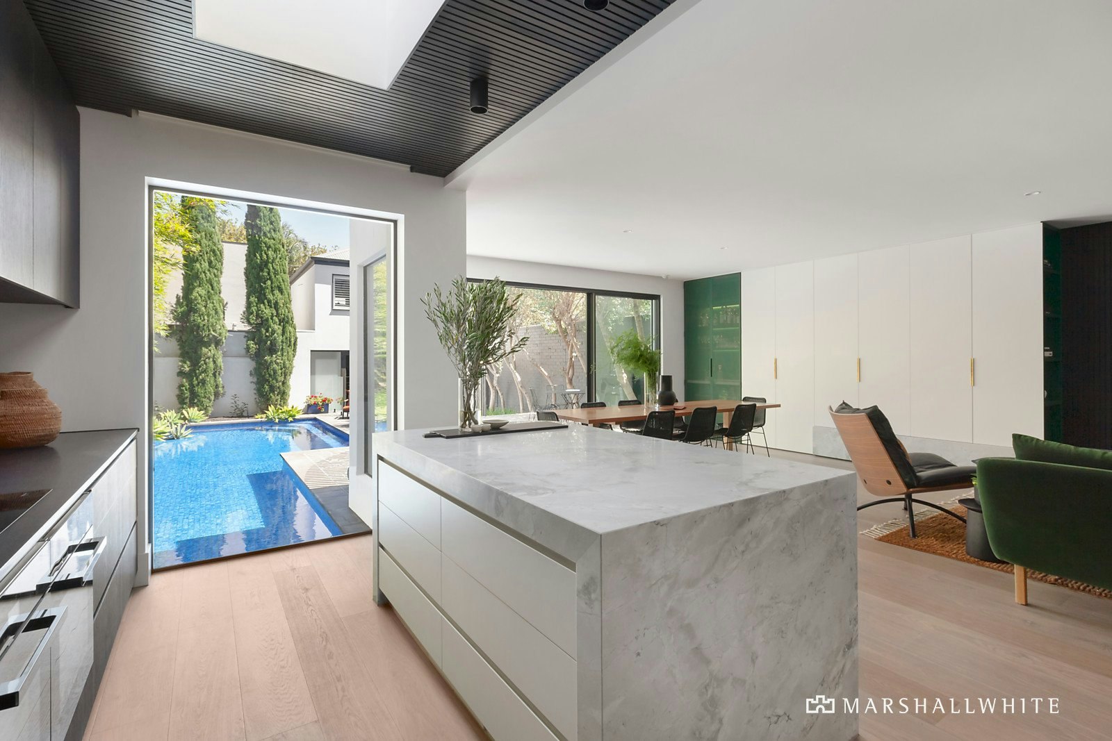 15 Loch Street, St Kilda West, VIC