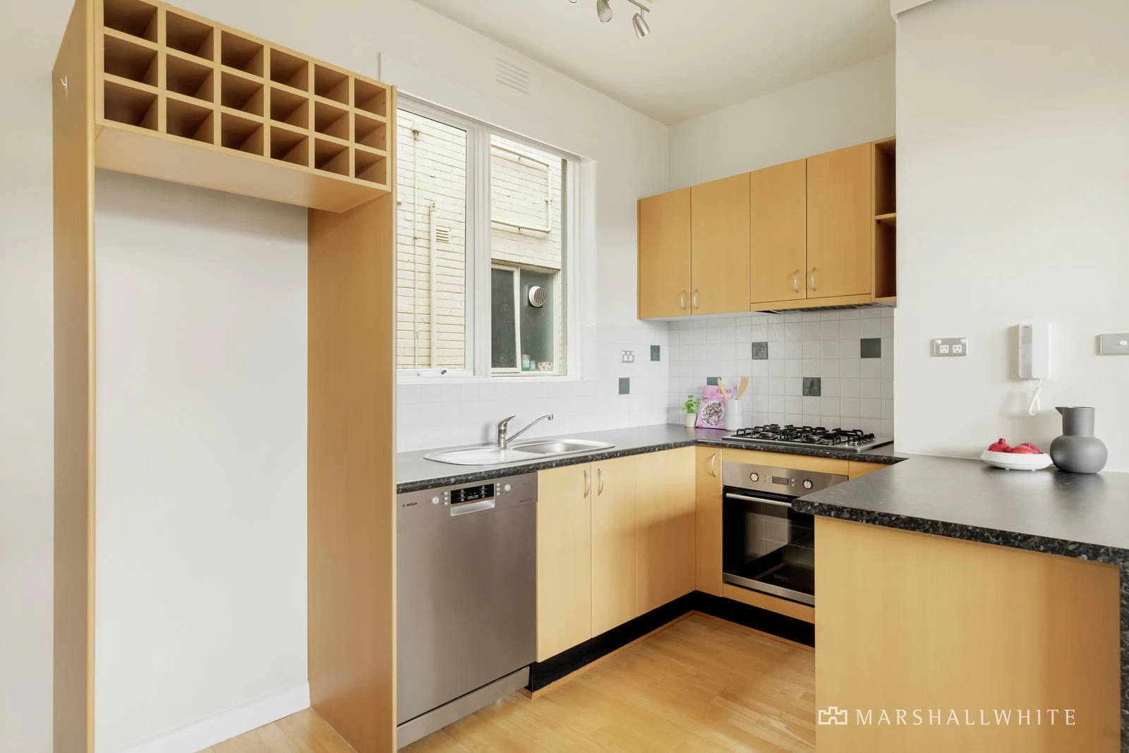 8/35 Glen Huntly Road, Elwood, VIC