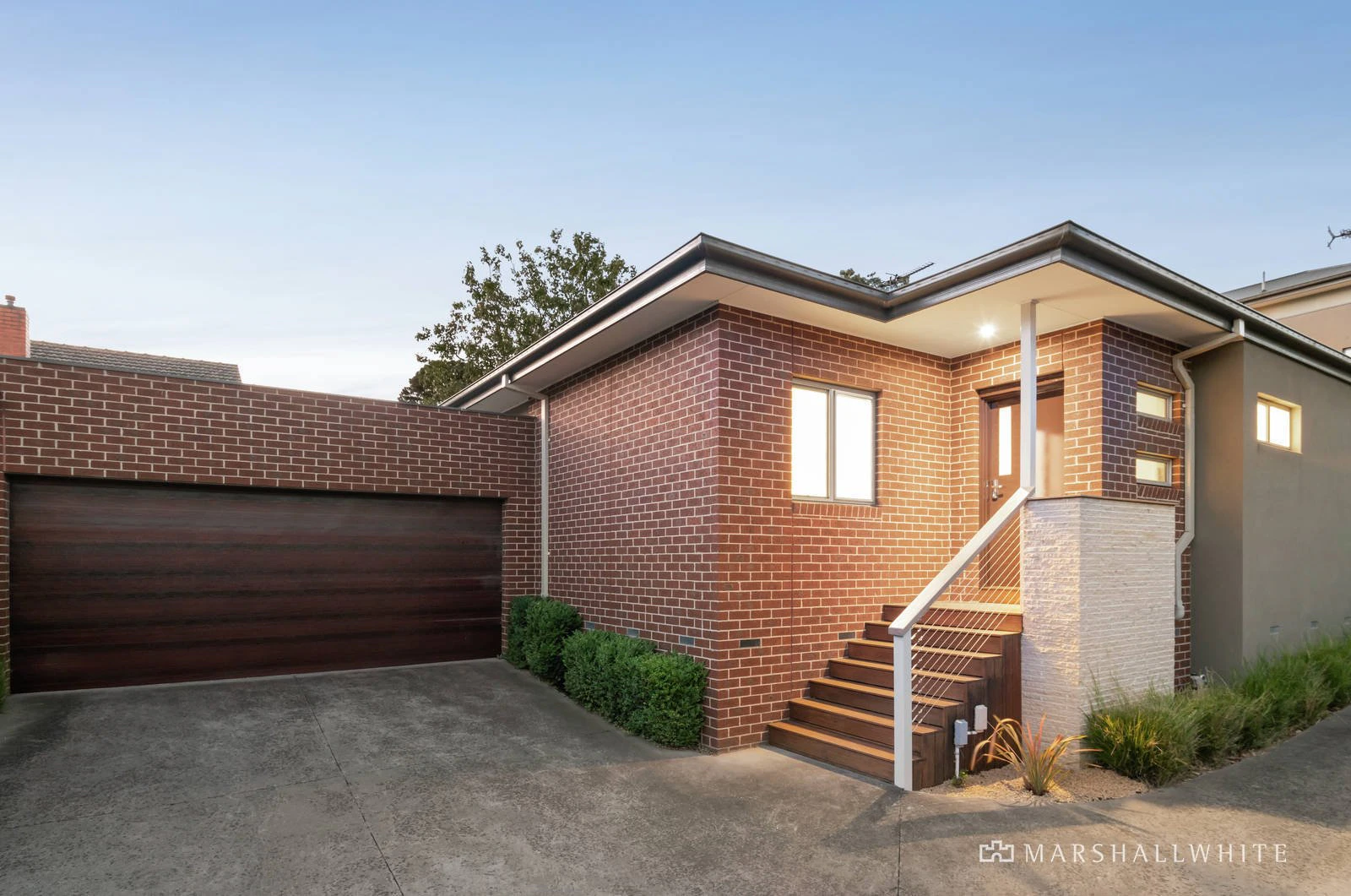 2/121 Albion Road, Box Hill, VIC
