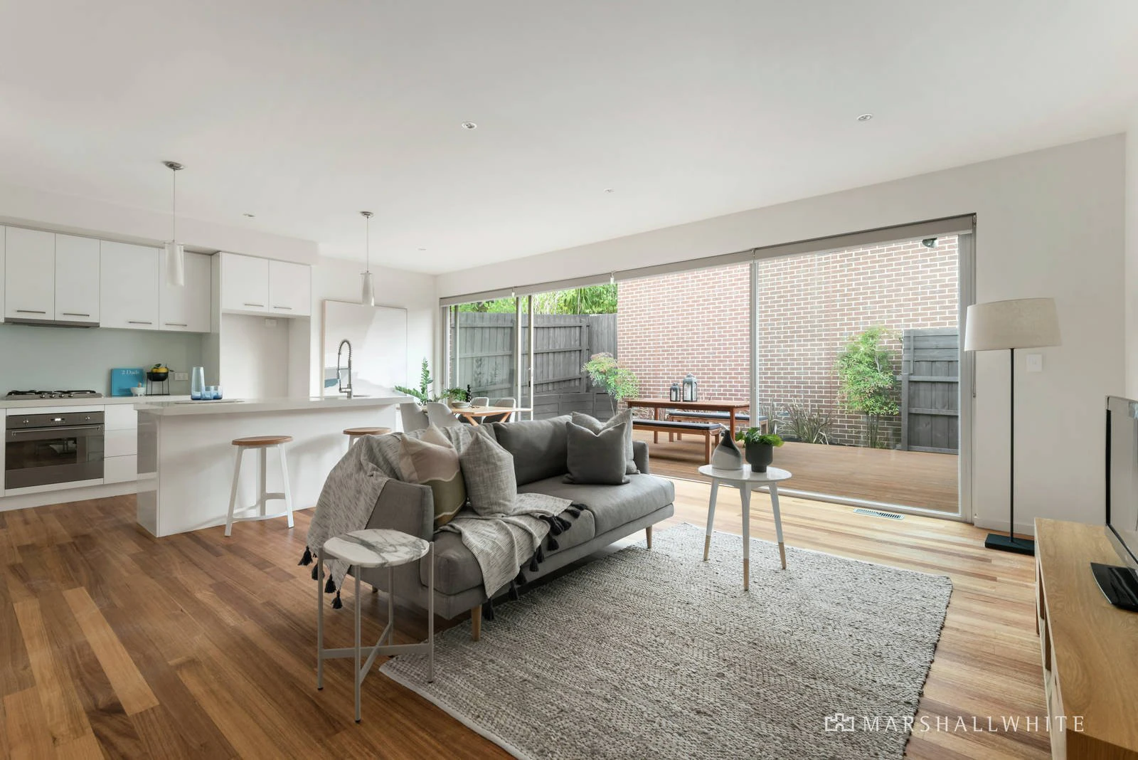 2/121 Albion Road, Box Hill, VIC