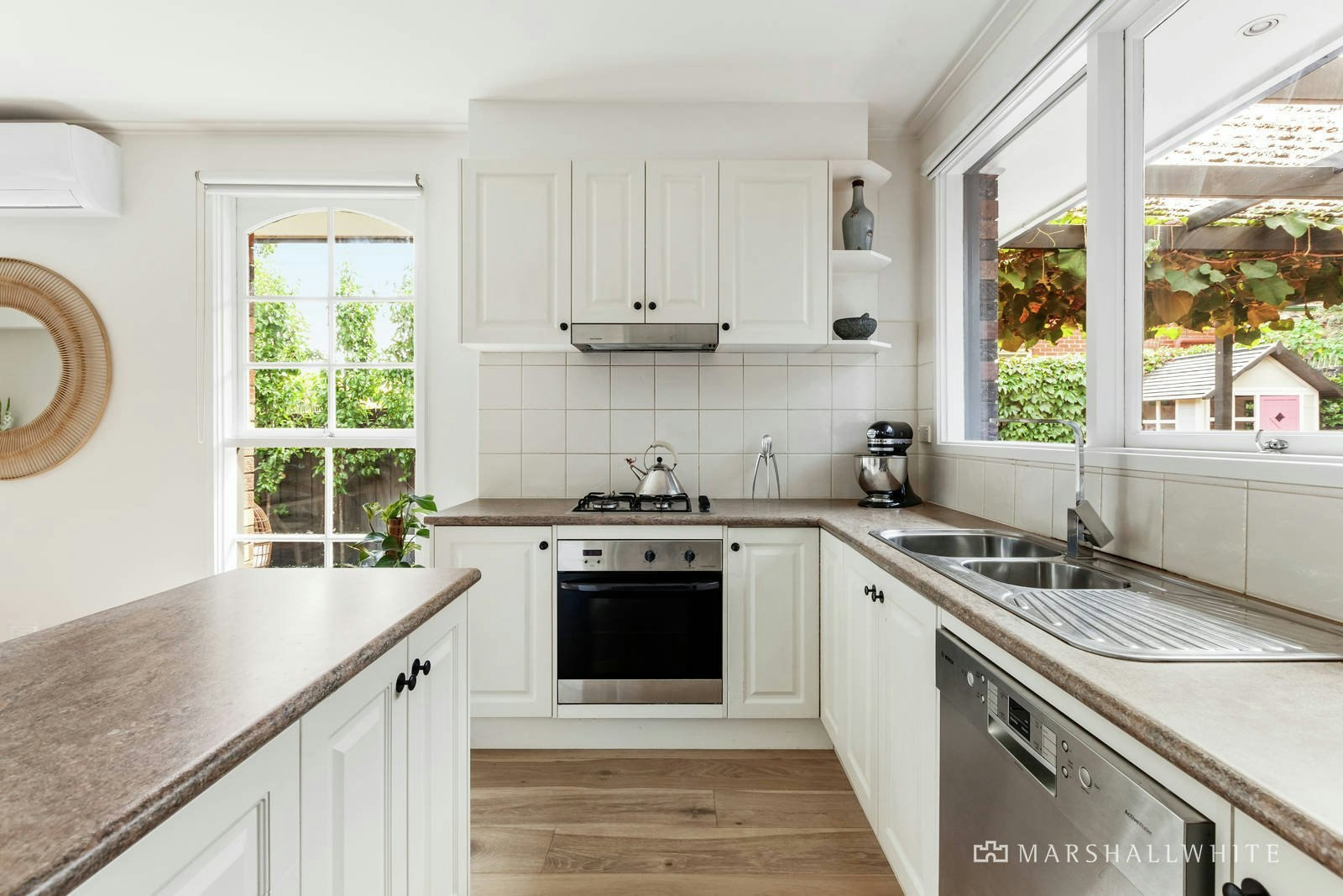 4/163 Prospect Hill Road, Canterbury, VIC