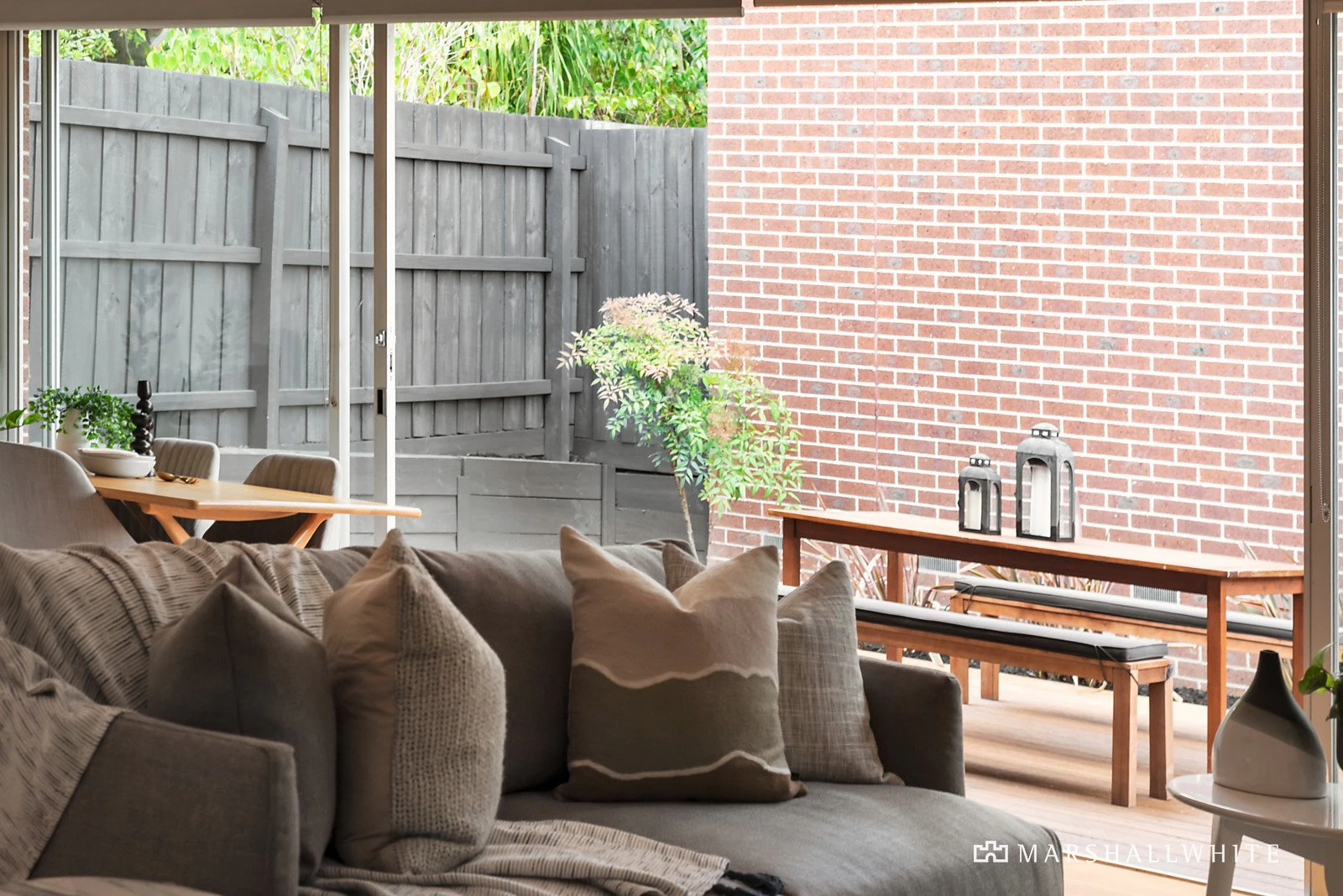 2/121 Albion Road, Box Hill, VIC