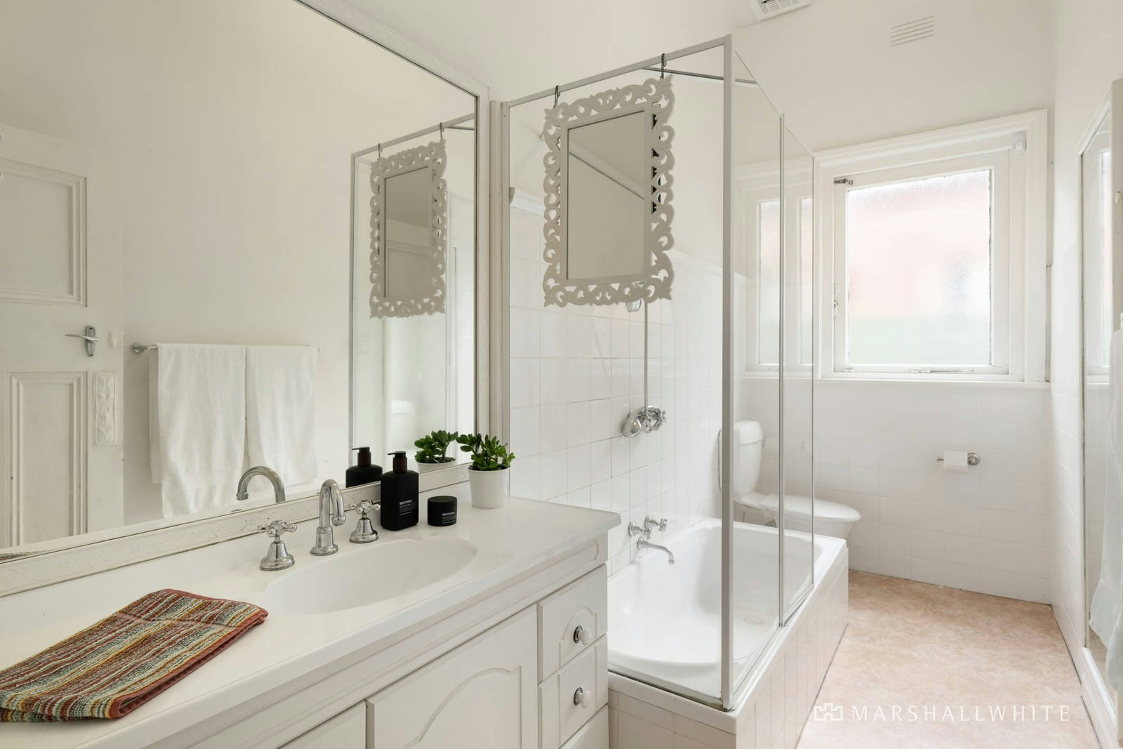 15 Douglas Street, Malvern East, VIC