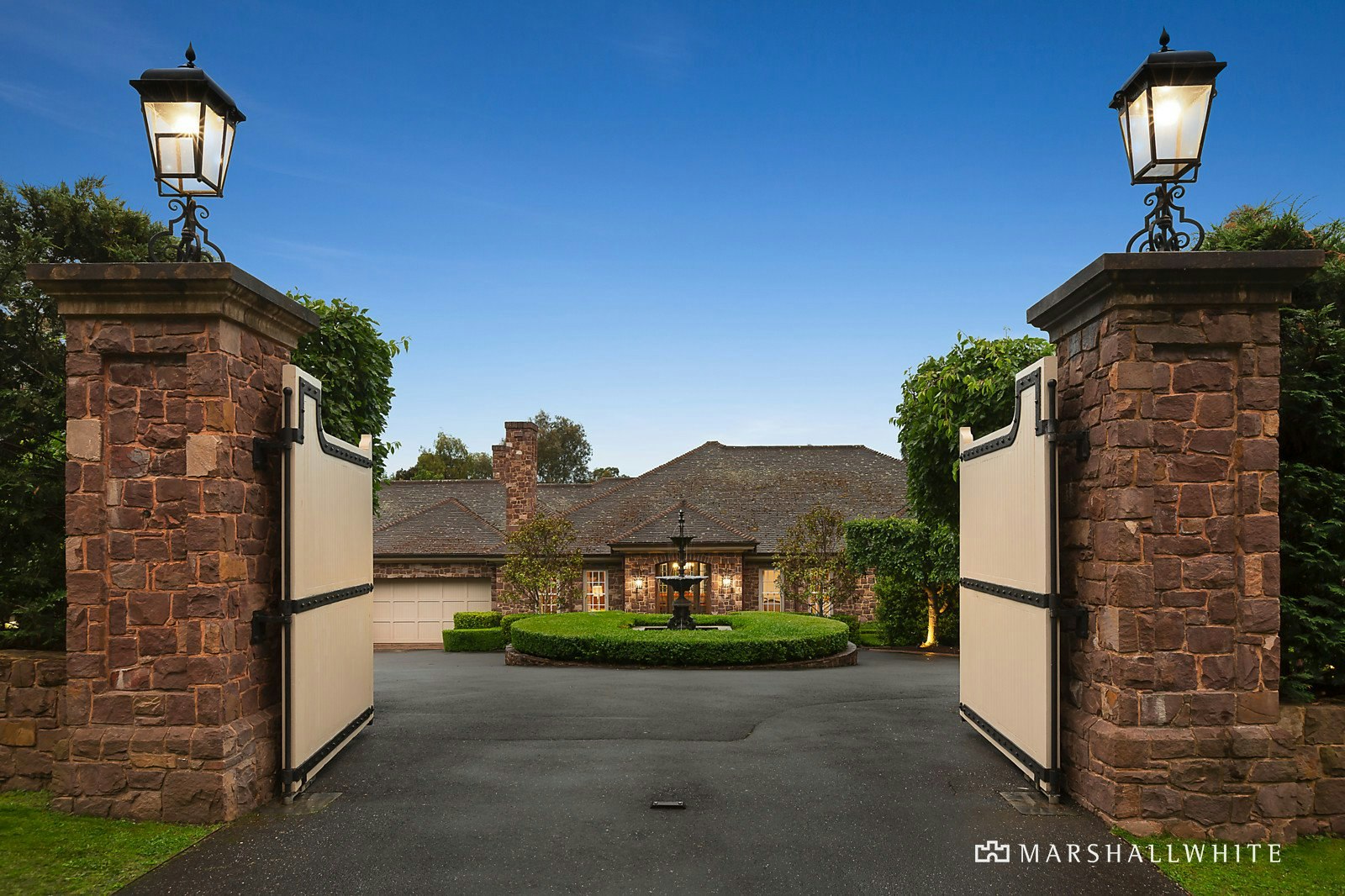 29 Dirlton Crescent, Park Orchards, VIC