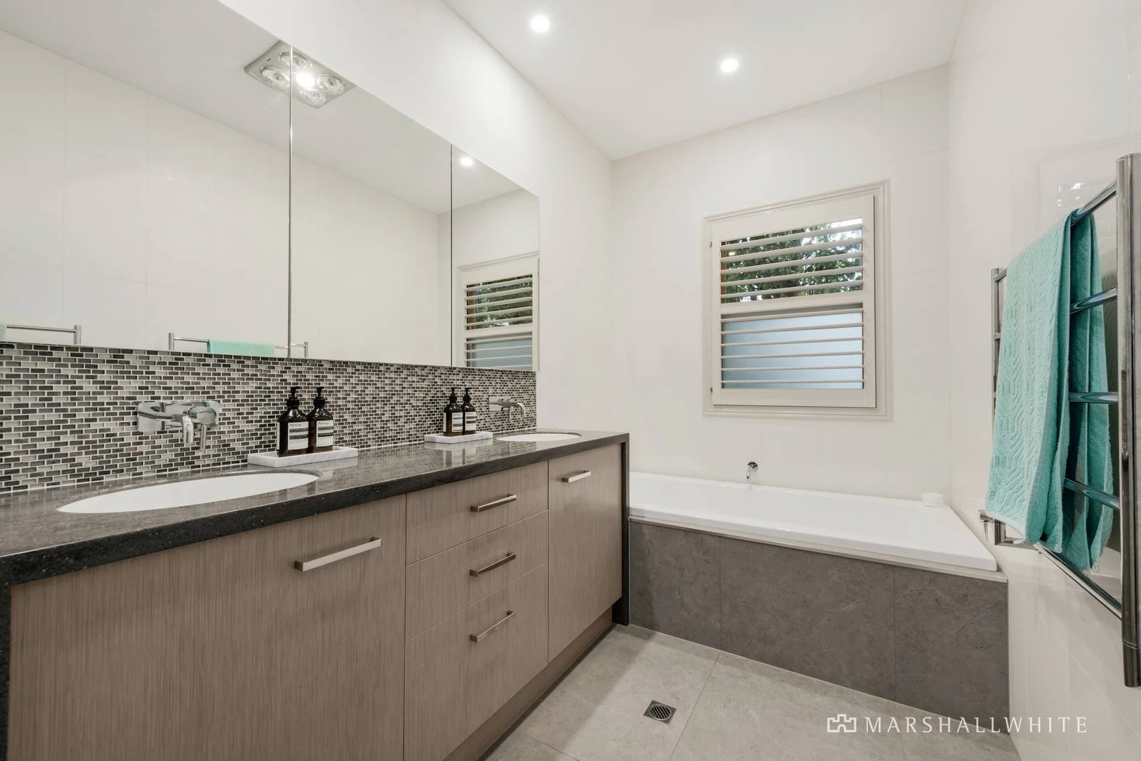 24 Chatham Road, Canterbury, VIC