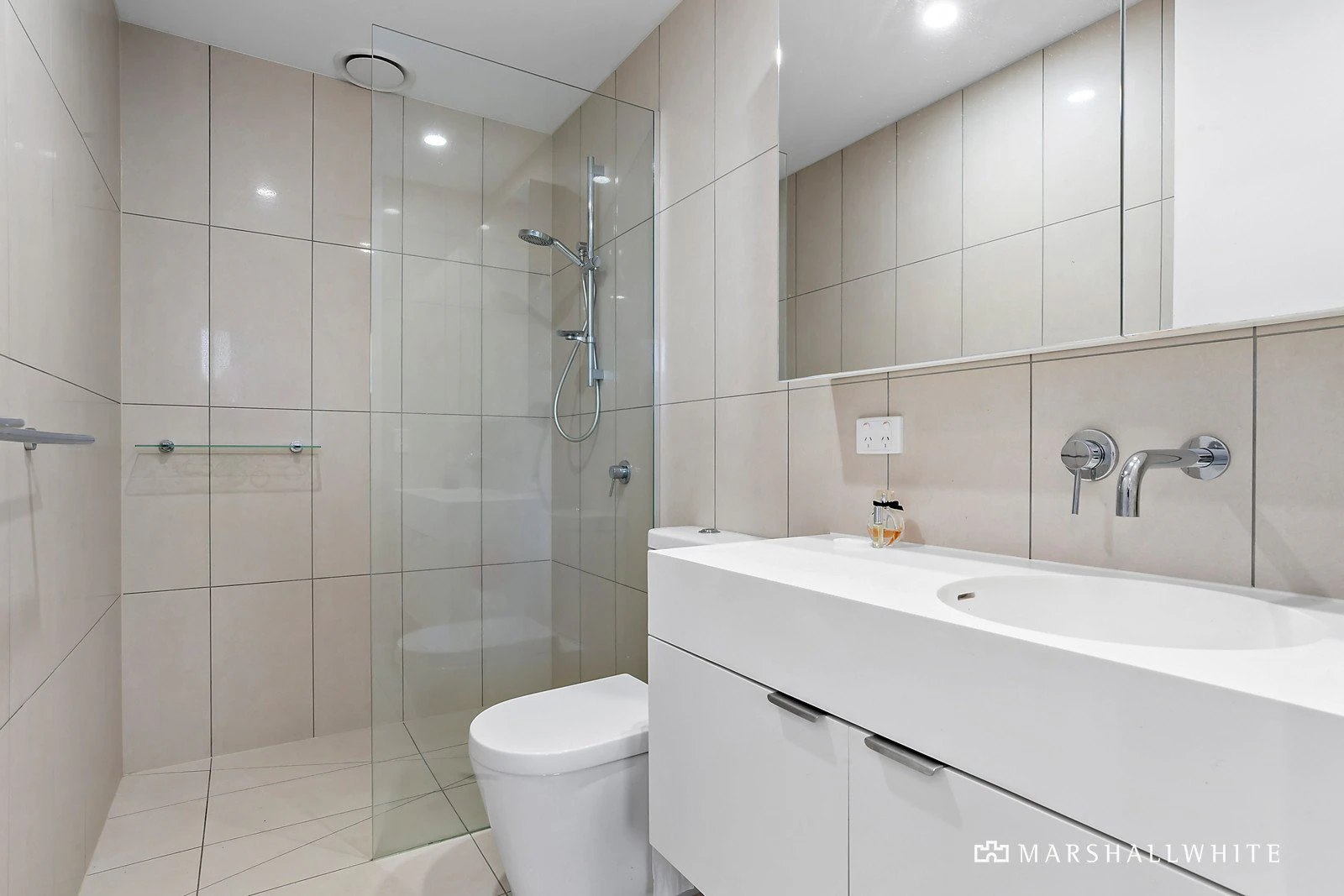 22/33 Queens Avenue, Doncaster, VIC