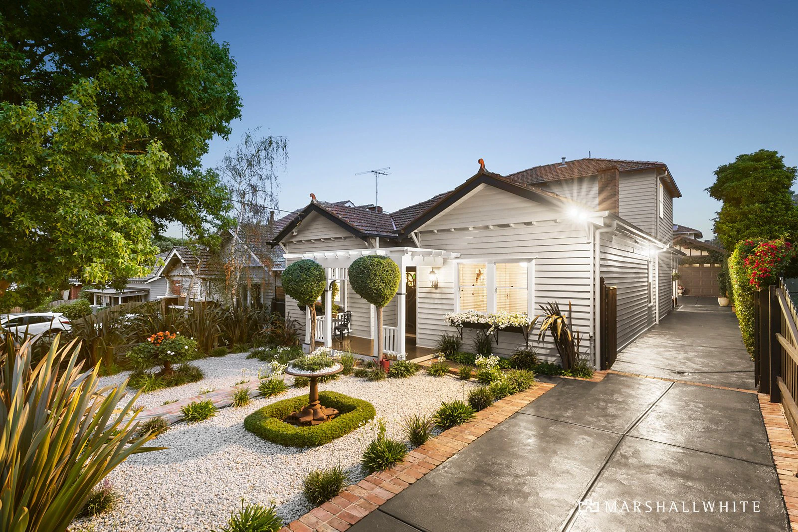 17 Ross Street, Surrey Hills, VIC