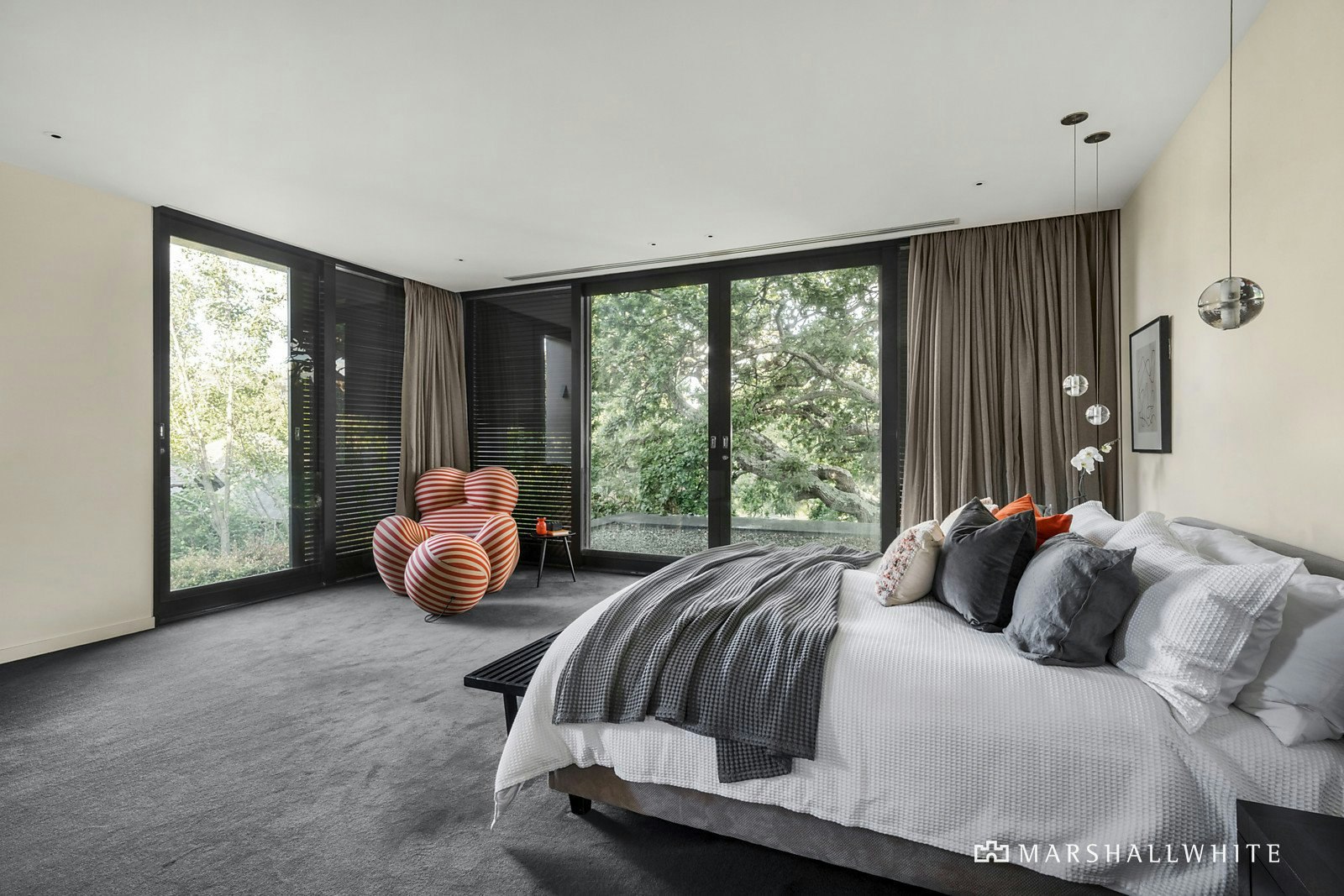 42 Avenue Athol, Canterbury, VIC