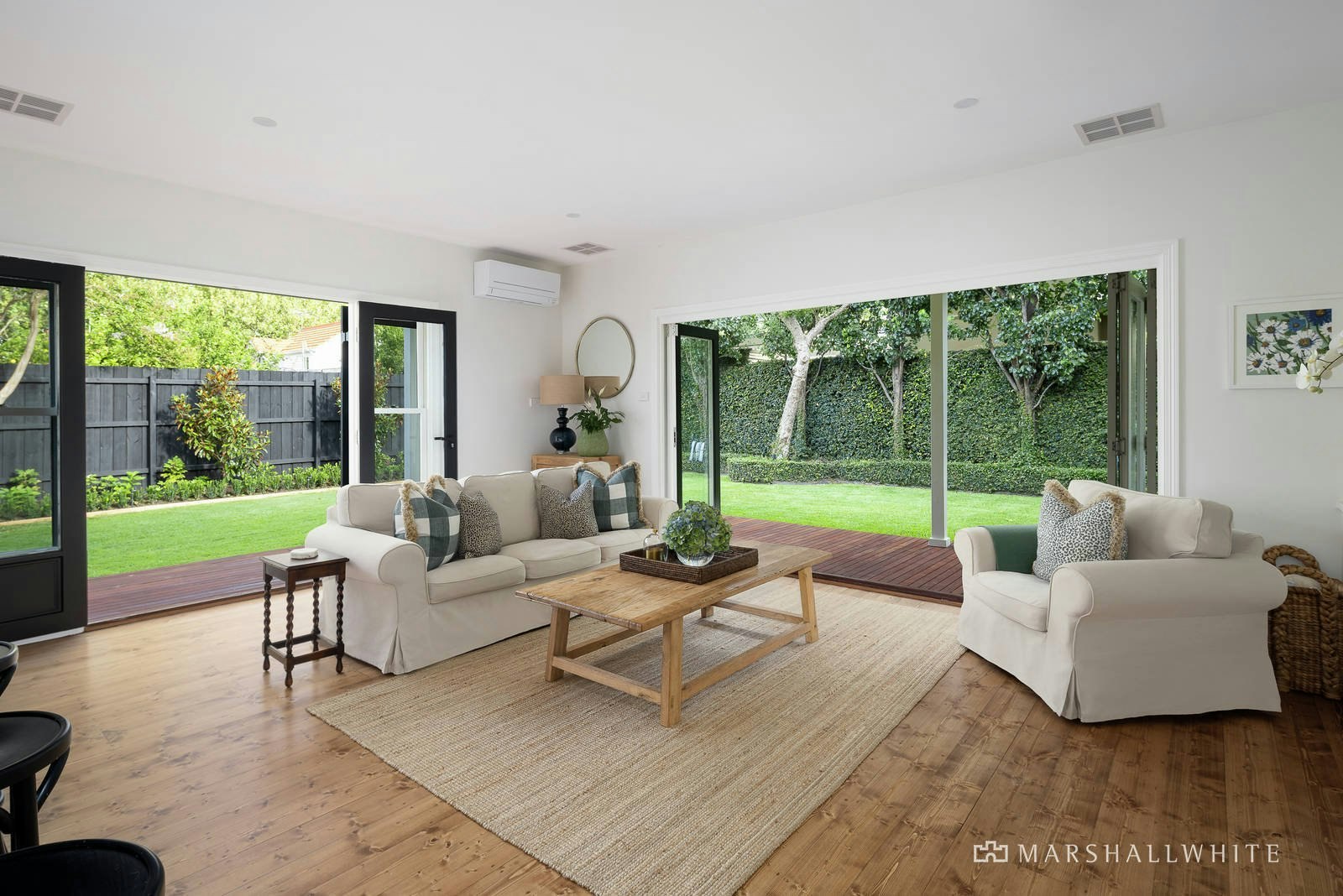 10 Royston Avenue, Malvern East, VIC