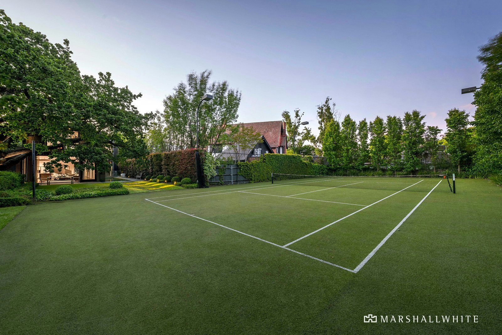 42 Avenue Athol, Canterbury, VIC