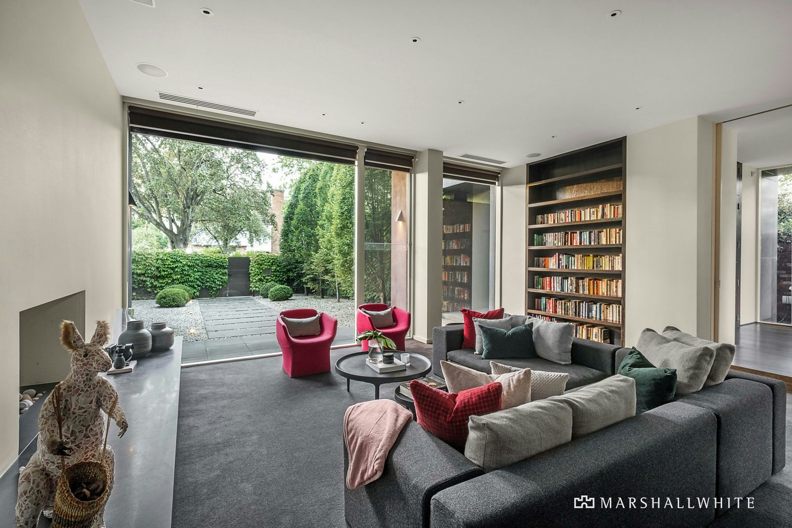 42 Avenue Athol, Canterbury, VIC