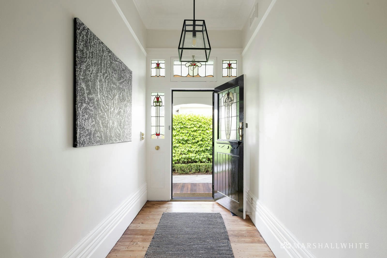 10 Royston Avenue, Malvern East, VIC