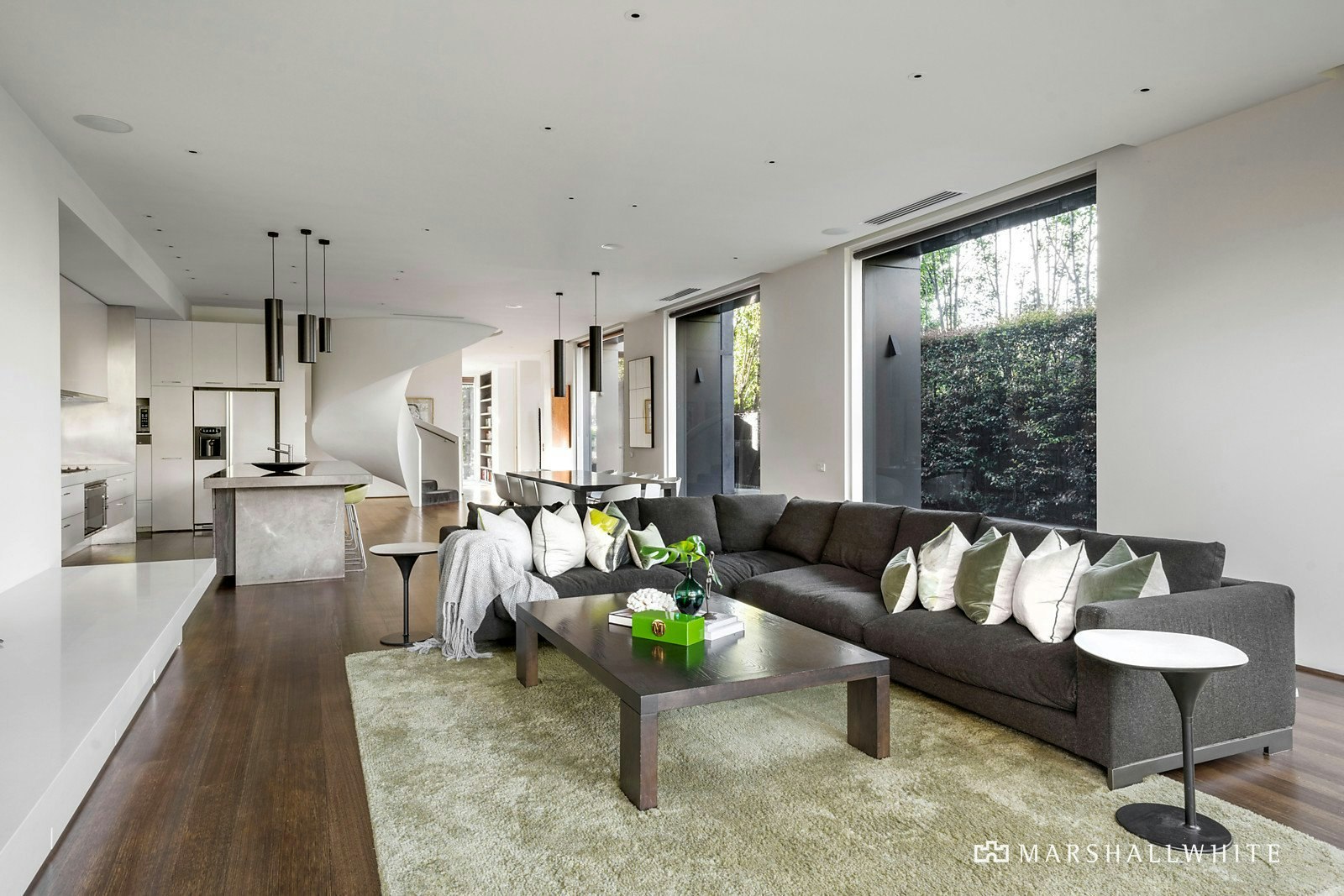 42 Avenue Athol, Canterbury, VIC