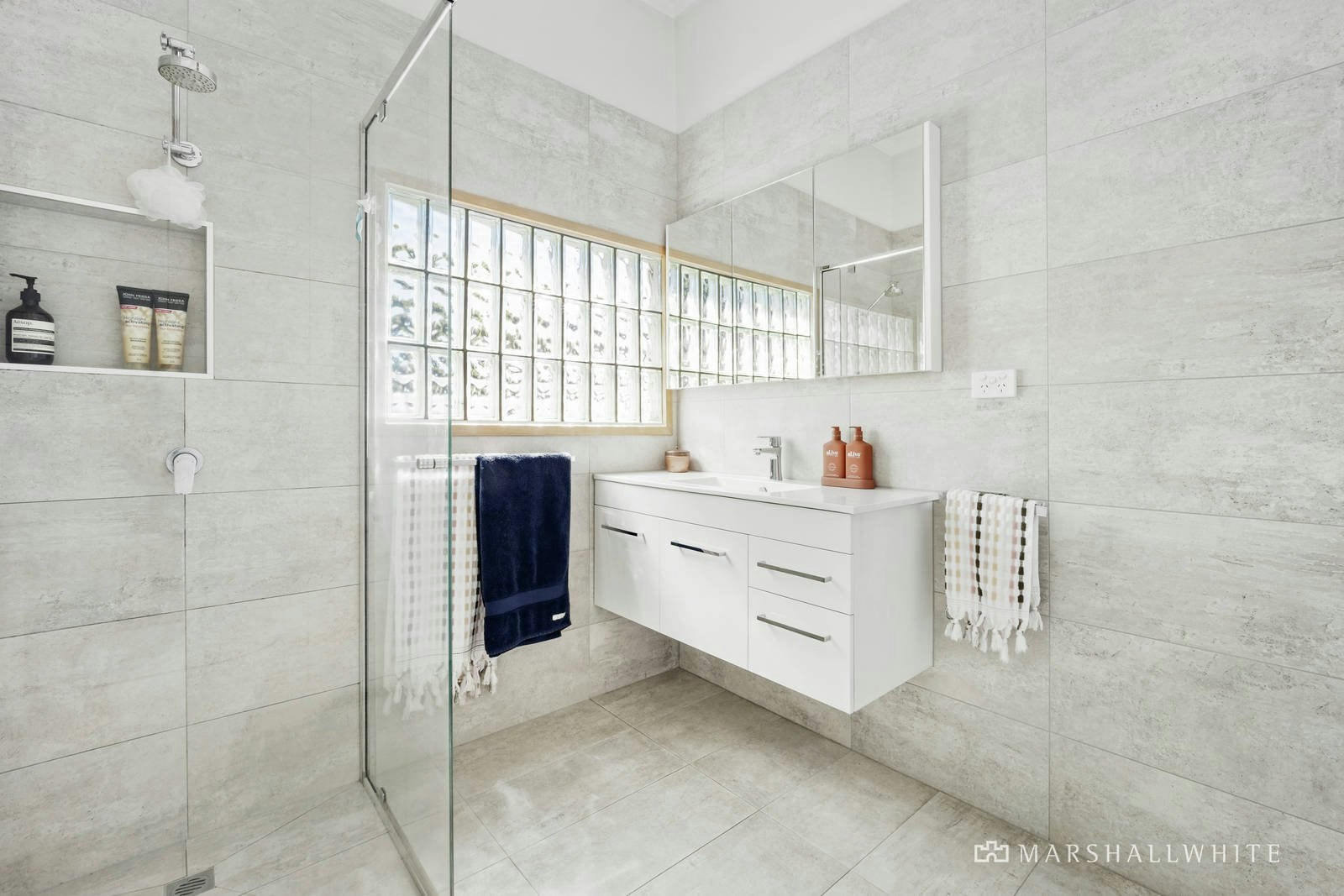 1 Kirkwood Drive, Camberwell, VIC