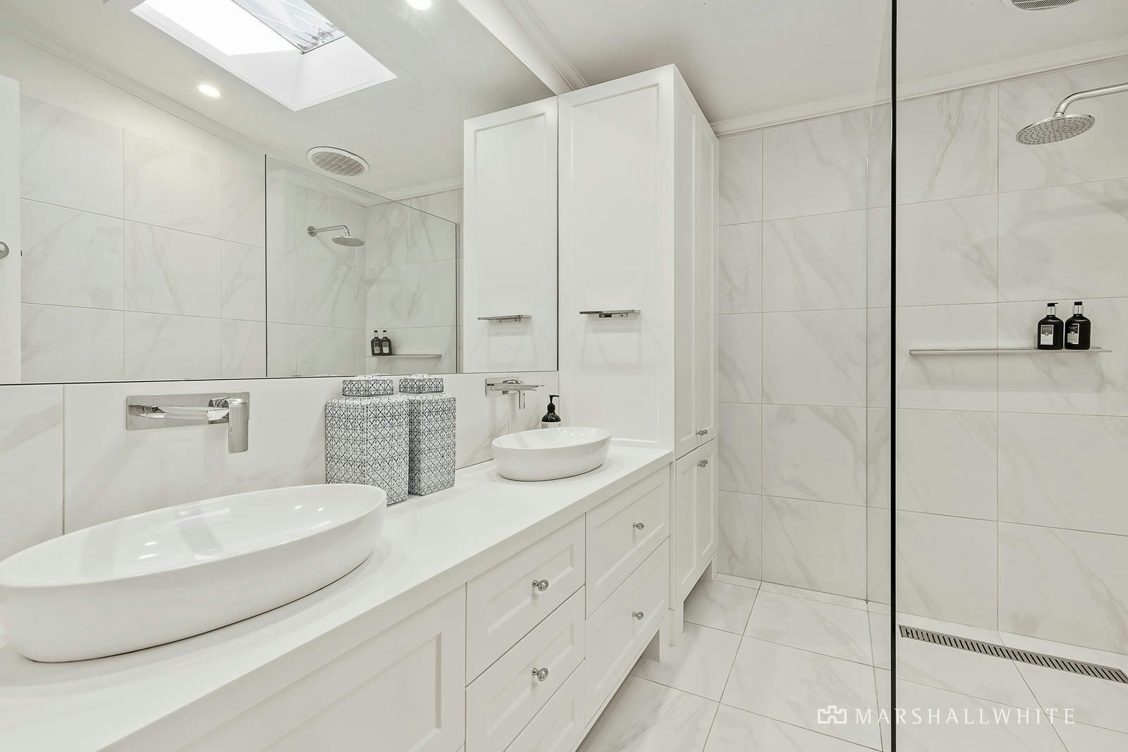 33 Dorrington Avenue, Glen Iris, VIC