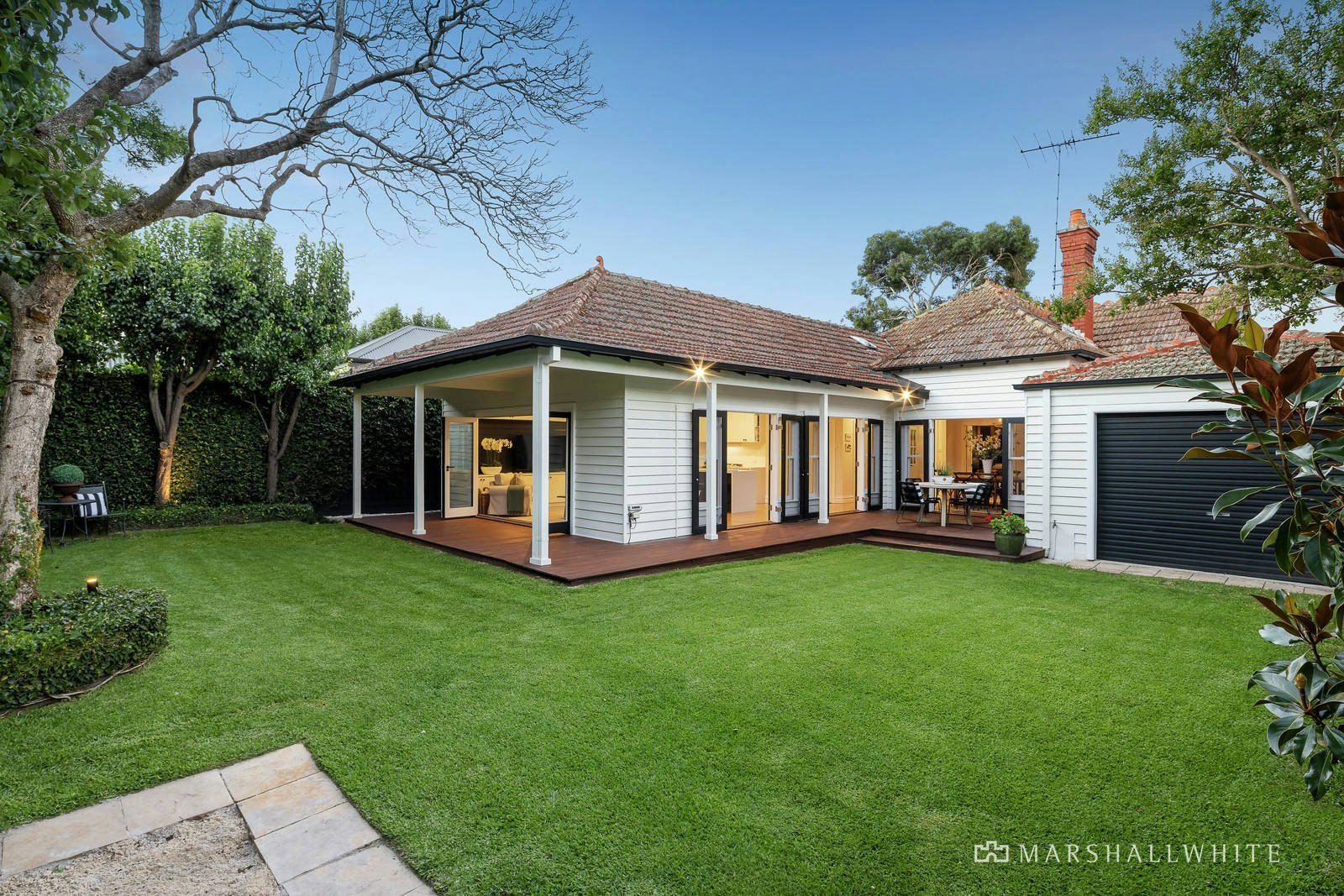 10 Royston Avenue, Malvern East, VIC