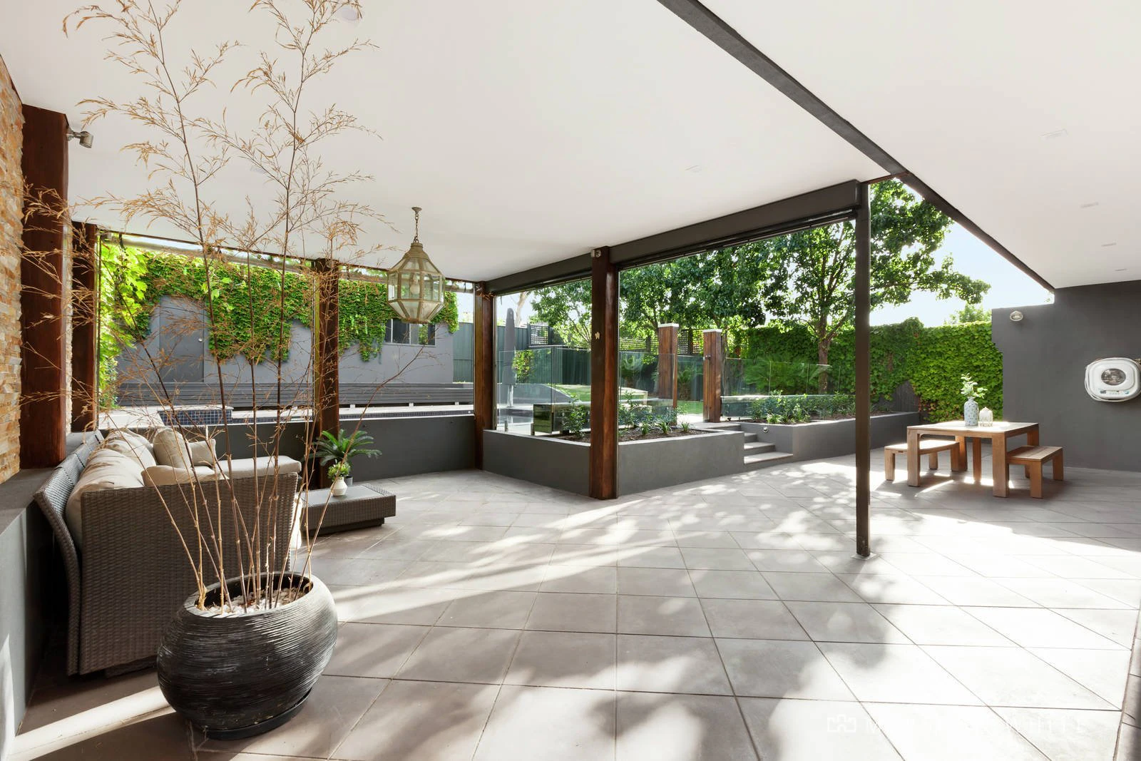 14 Gardiner Parade, Glen Iris, VIC