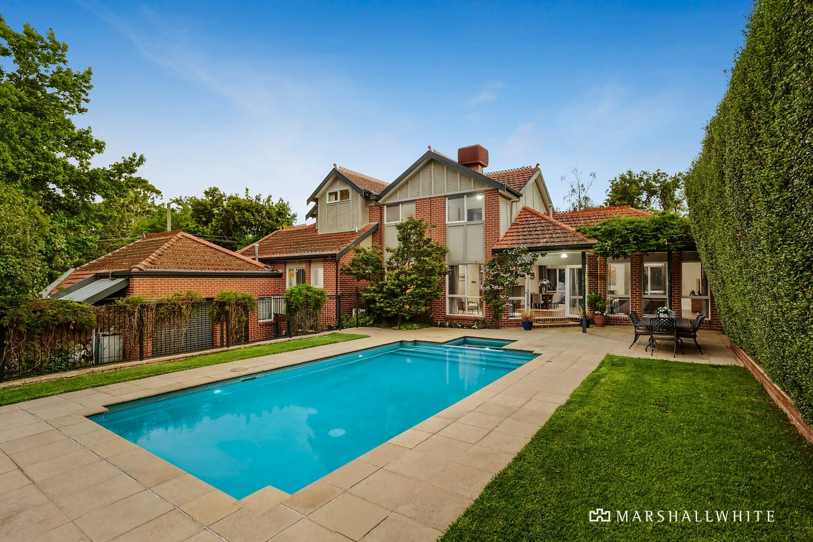 10 Kinsale Crescent, Balwyn, VIC