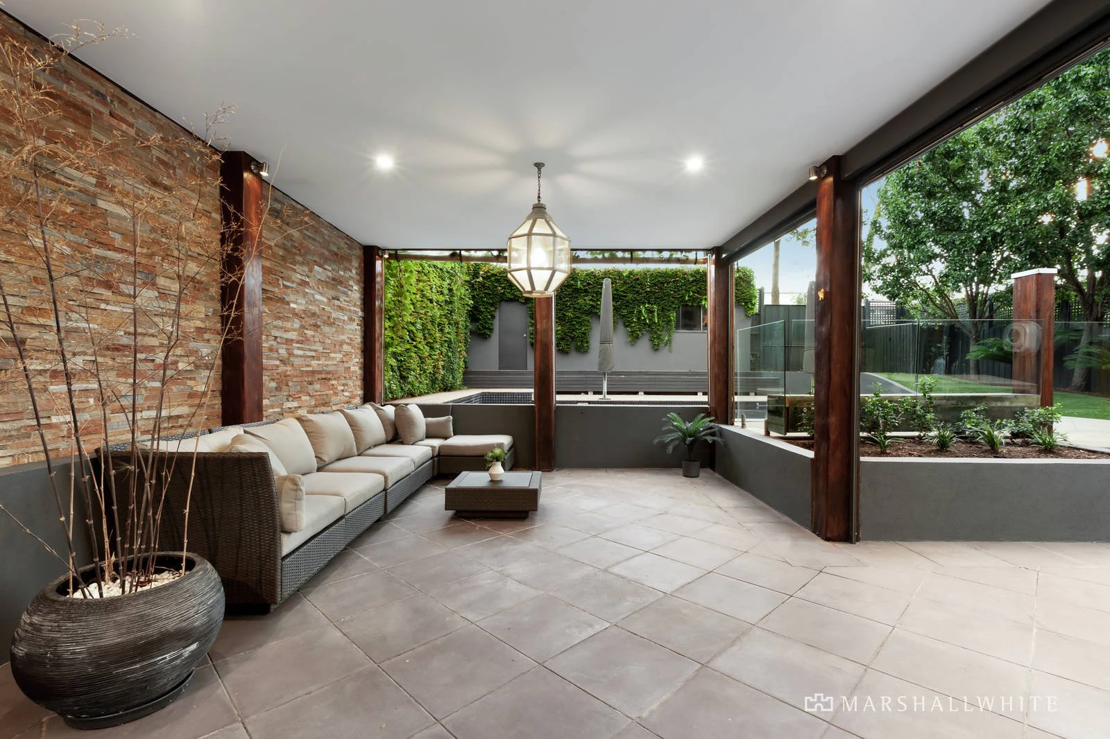 14 Gardiner Parade, Glen Iris, VIC