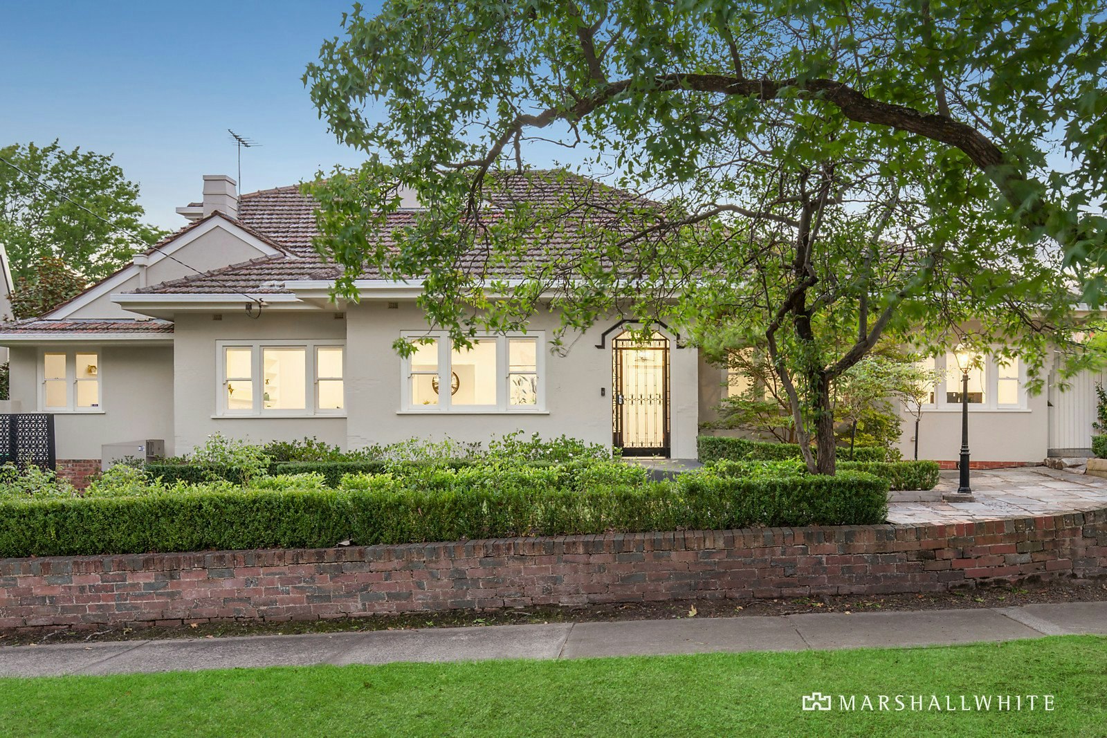 2 Maple Crescent, Camberwell, VIC
