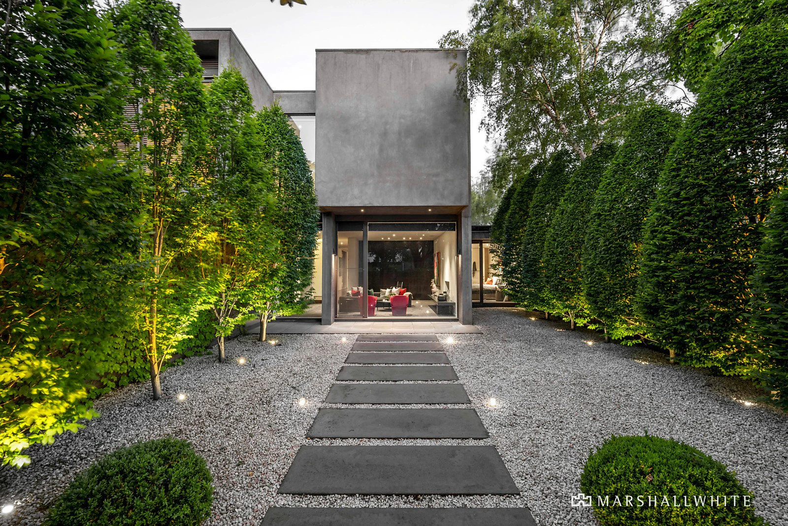 42 Avenue Athol, Canterbury, VIC