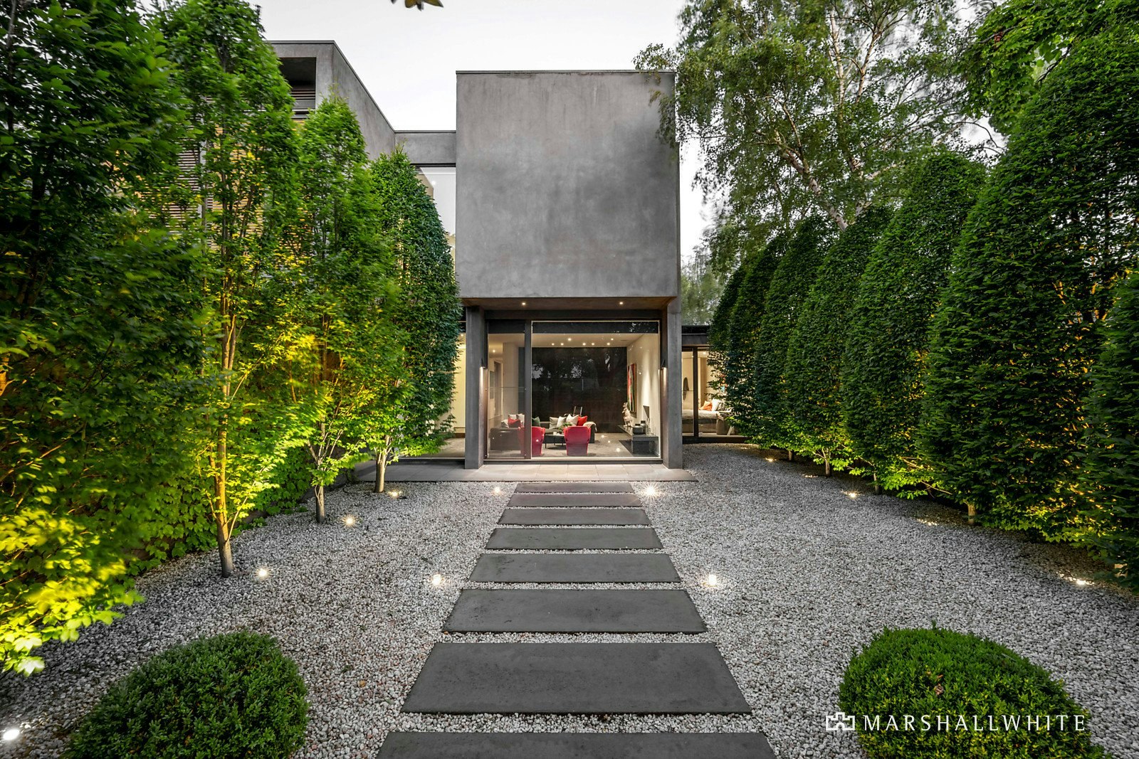 42 Avenue Athol, Canterbury, VIC