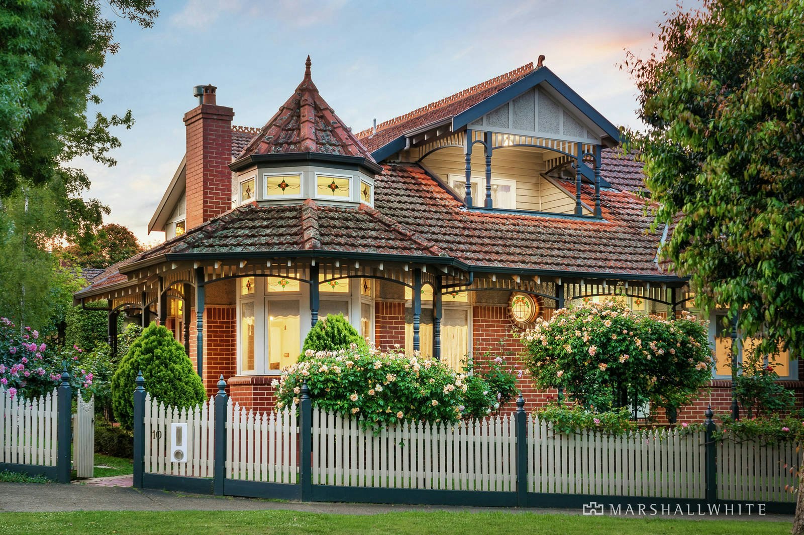 10 Kinsale Crescent, Balwyn, VIC