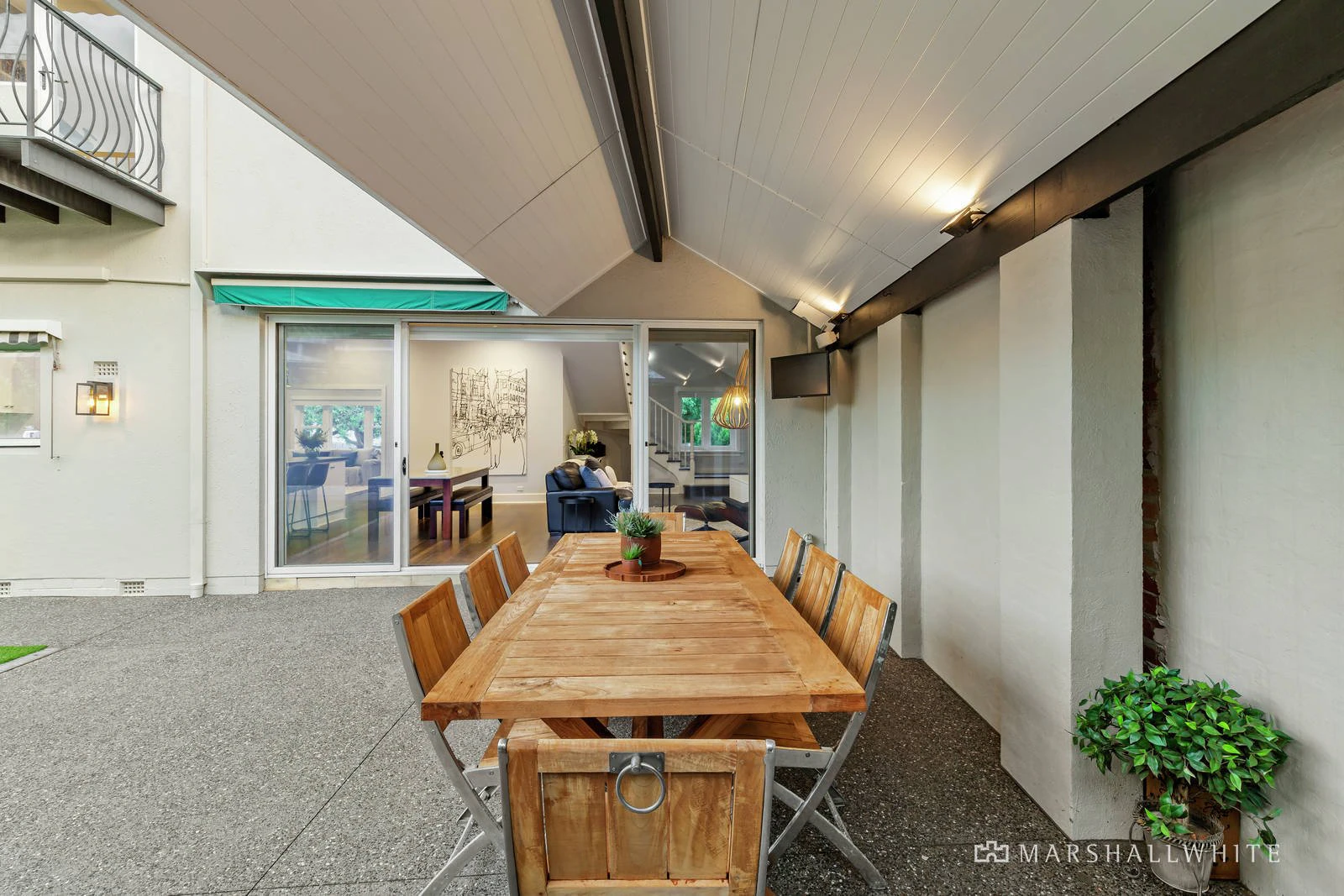 2 Maple Crescent, Camberwell, VIC