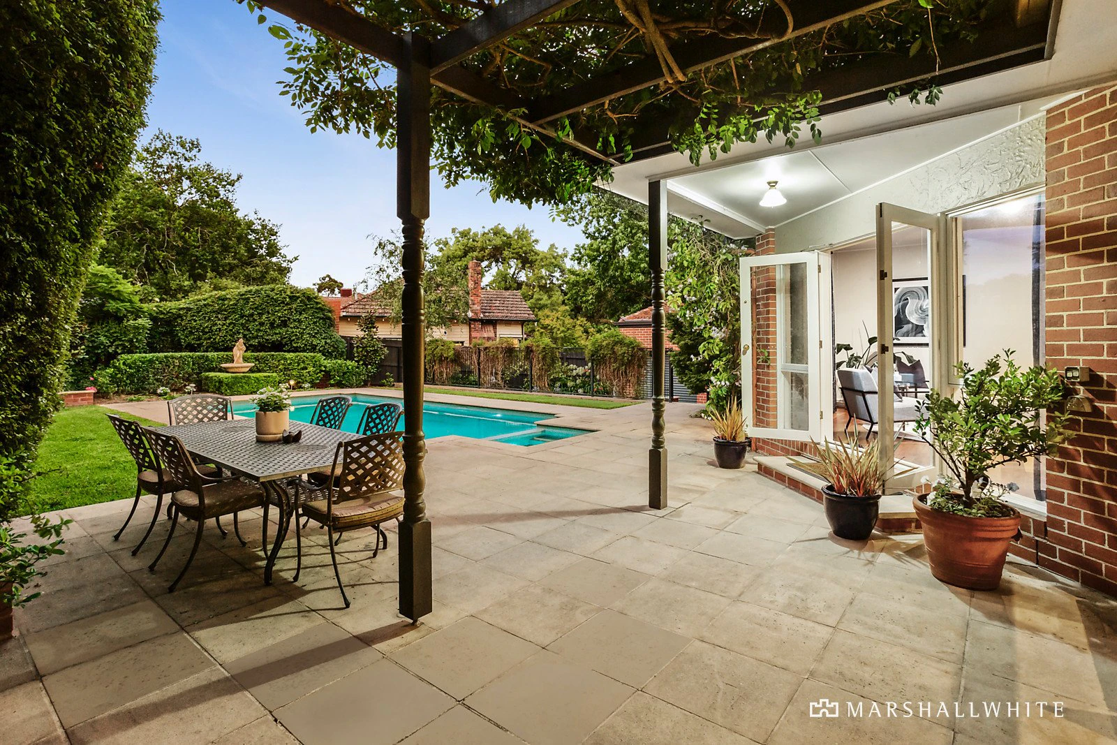 10 Kinsale Crescent, Balwyn, VIC