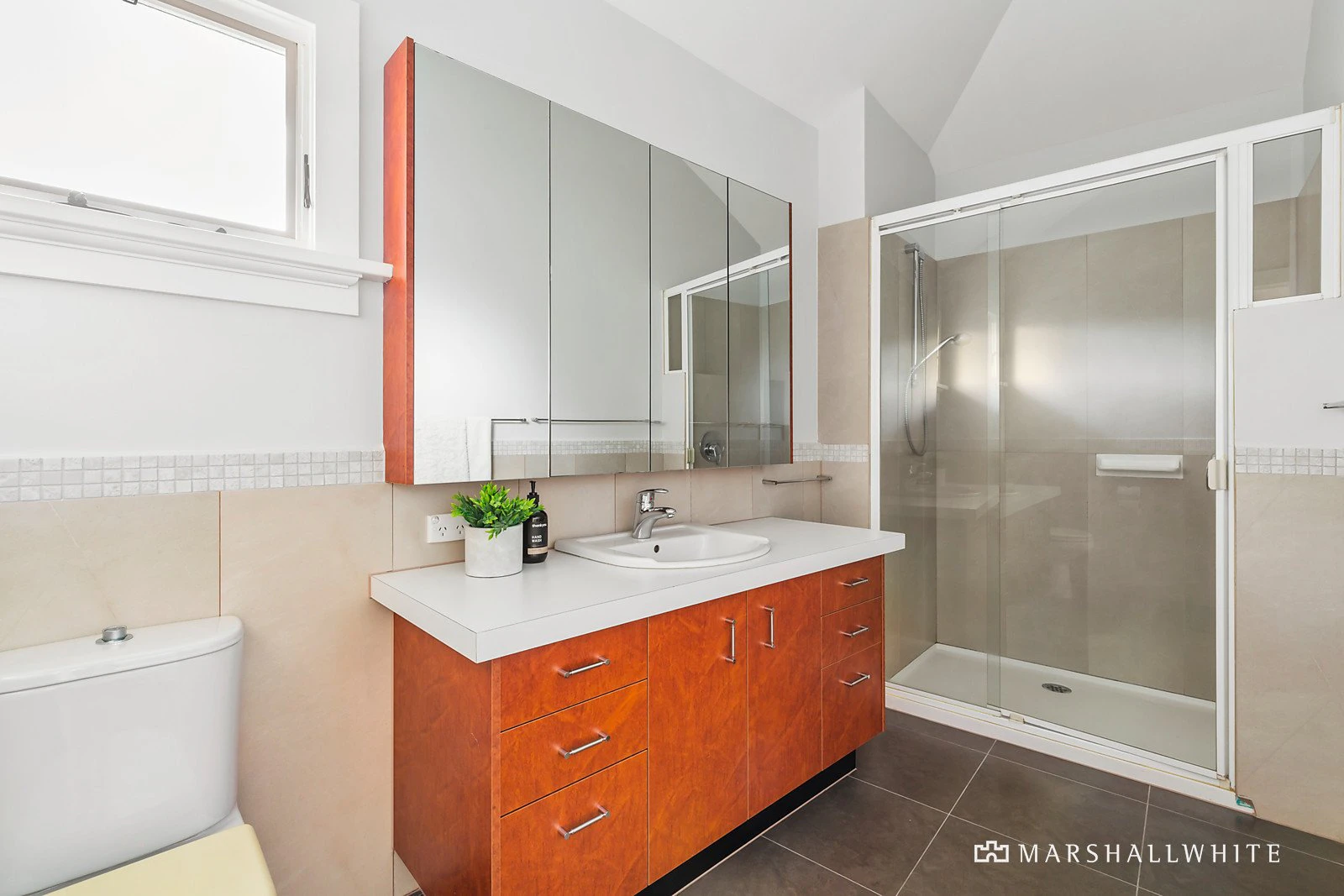 2 Maple Crescent, Camberwell, VIC